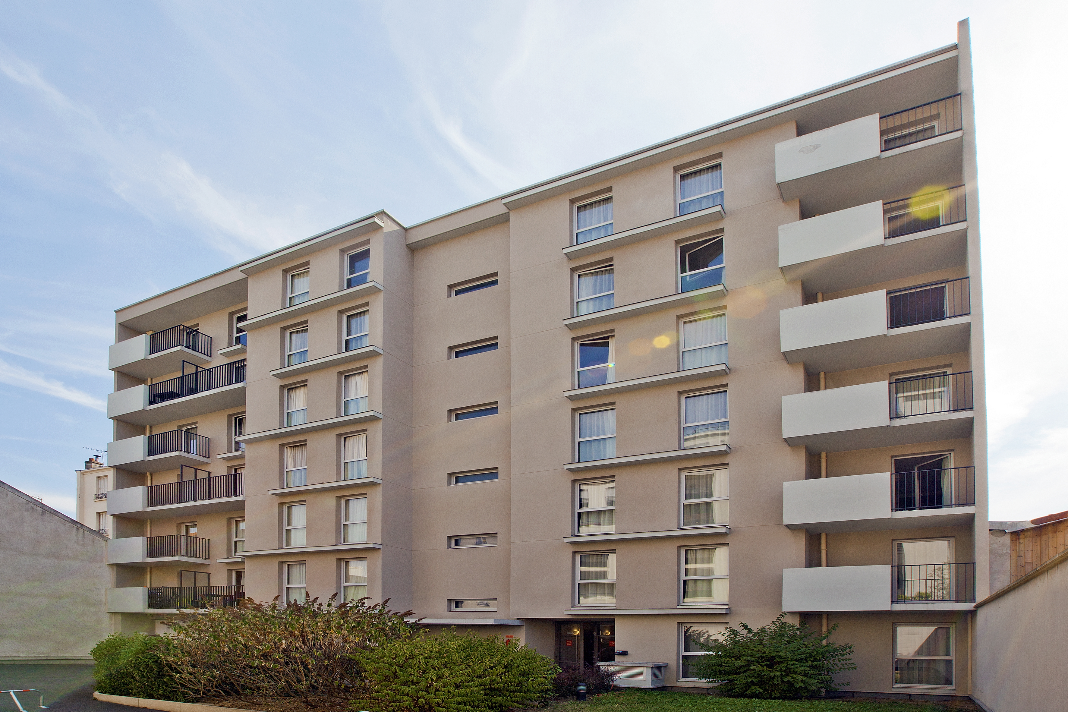 Sejours & Affaires Paris...