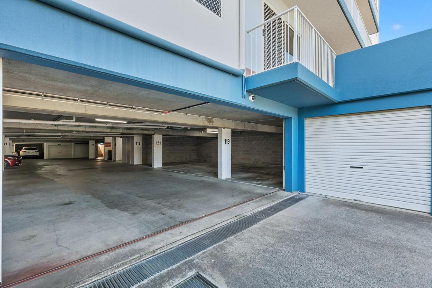 White Crest Apartments