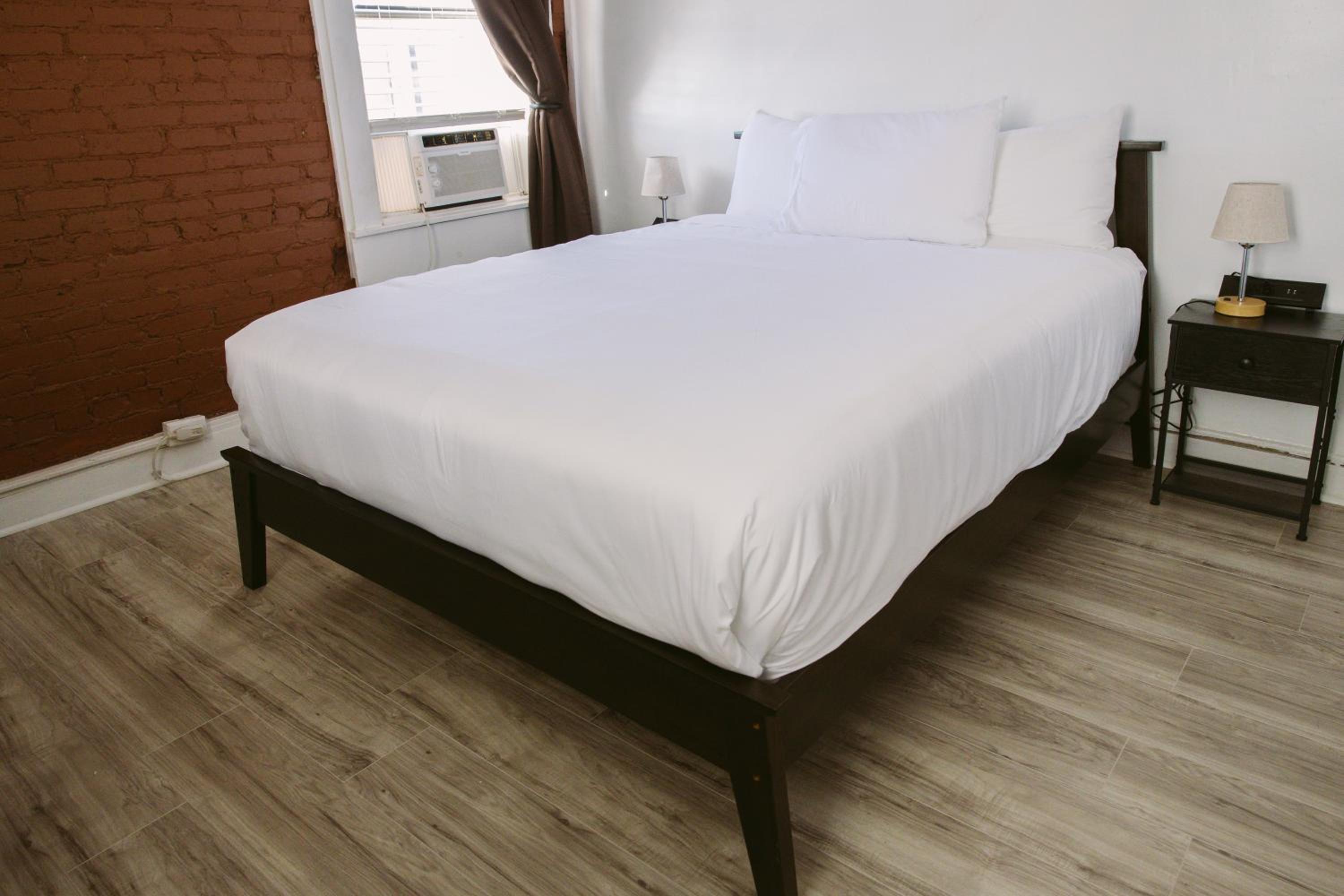 Hunter Arms Hotel