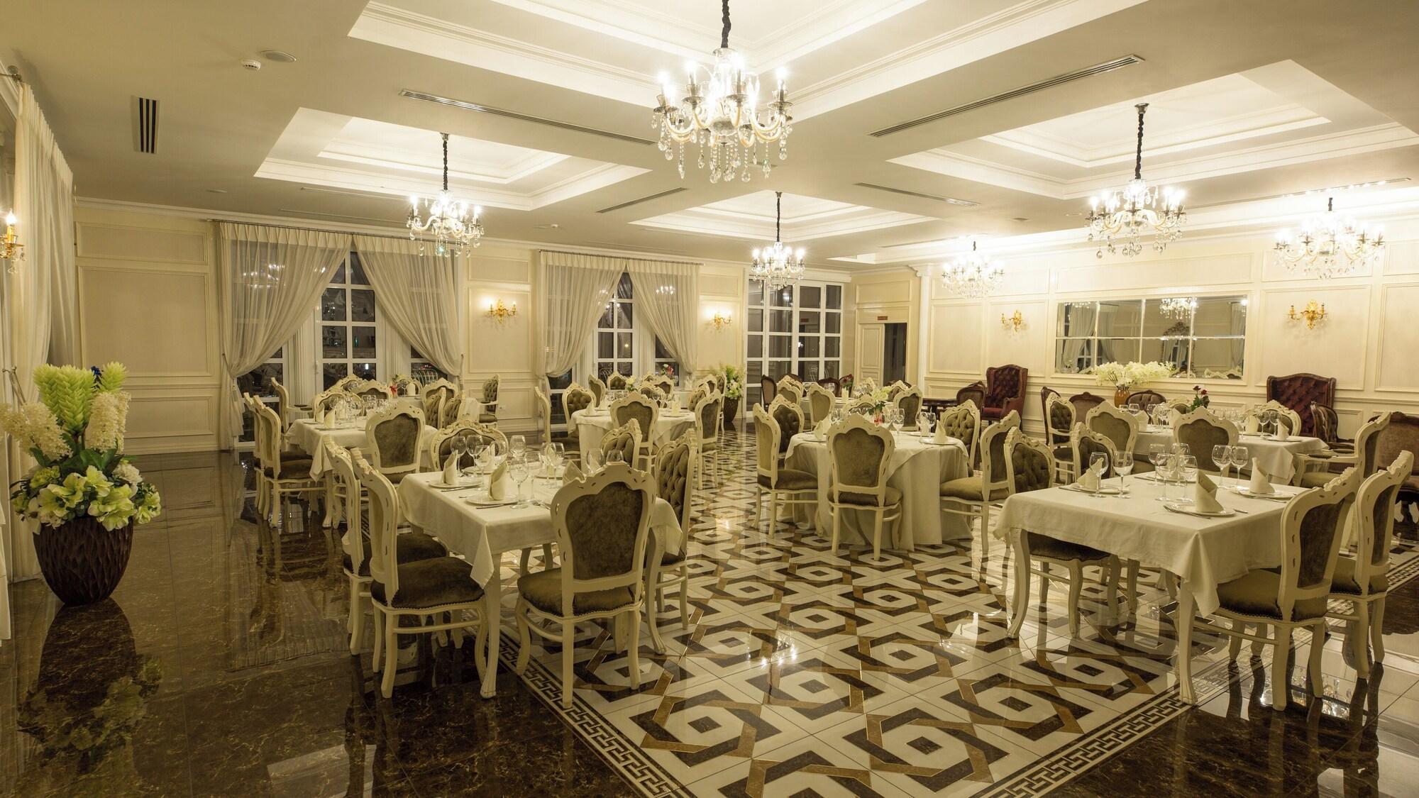 Royal Hill Hotel