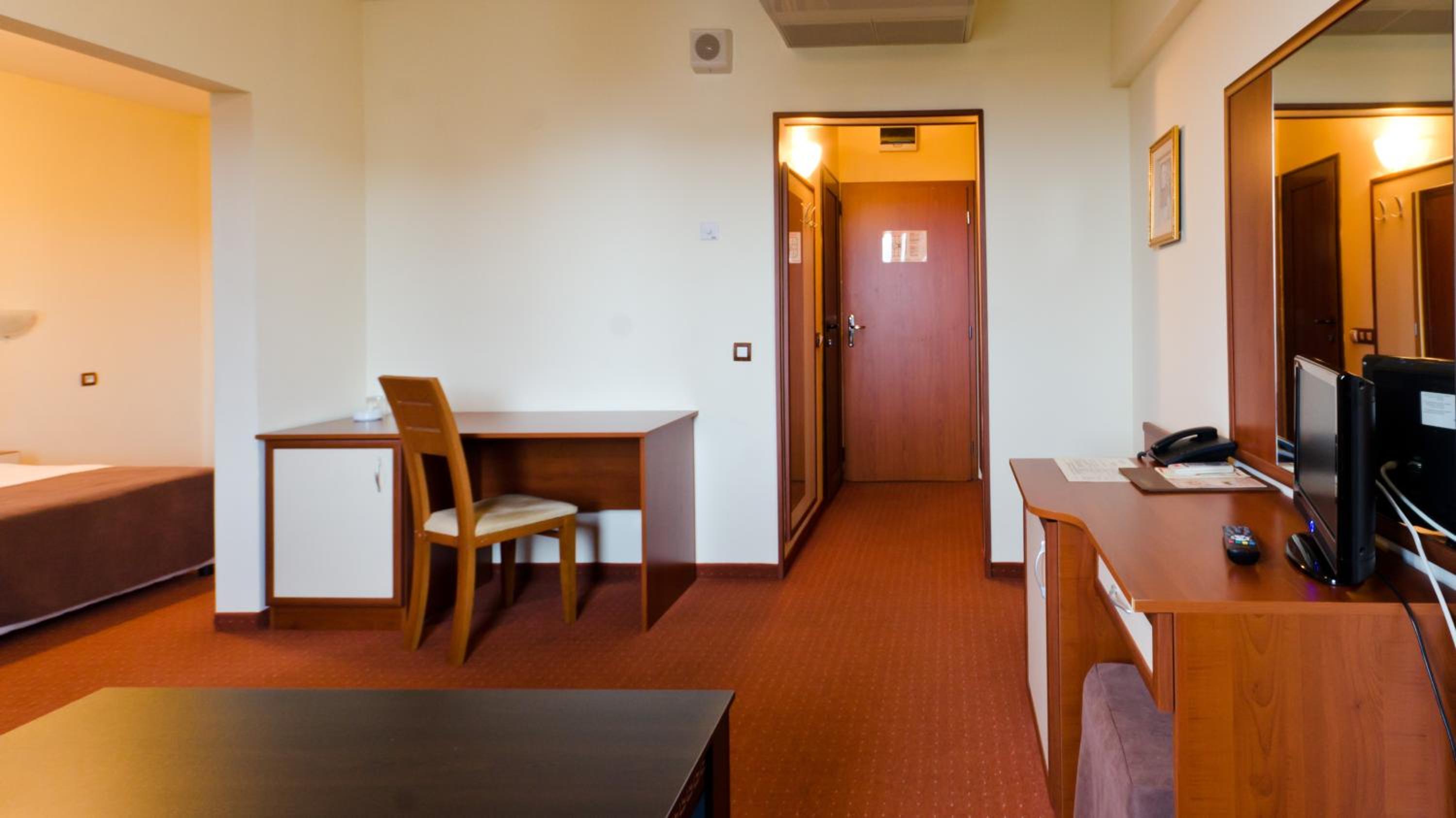 Nadejda Hotel
