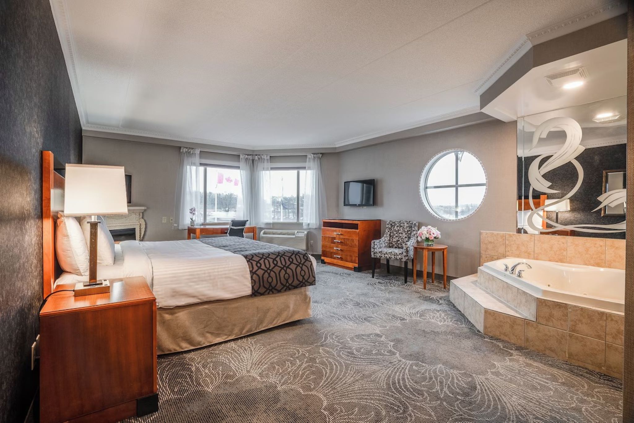 Monte Carlo Inn Barrie Suites