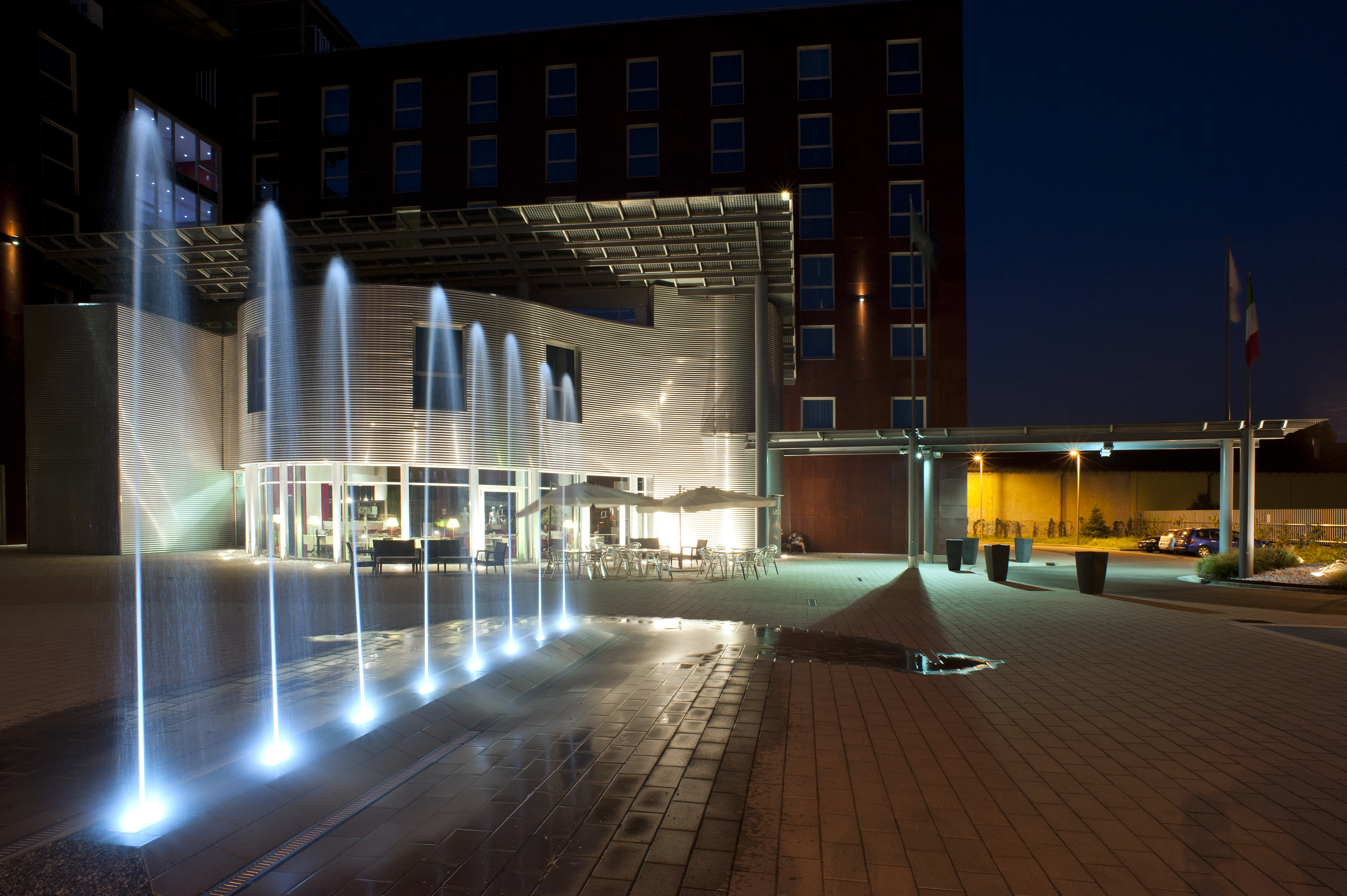 Domina Milano Fiera - photo