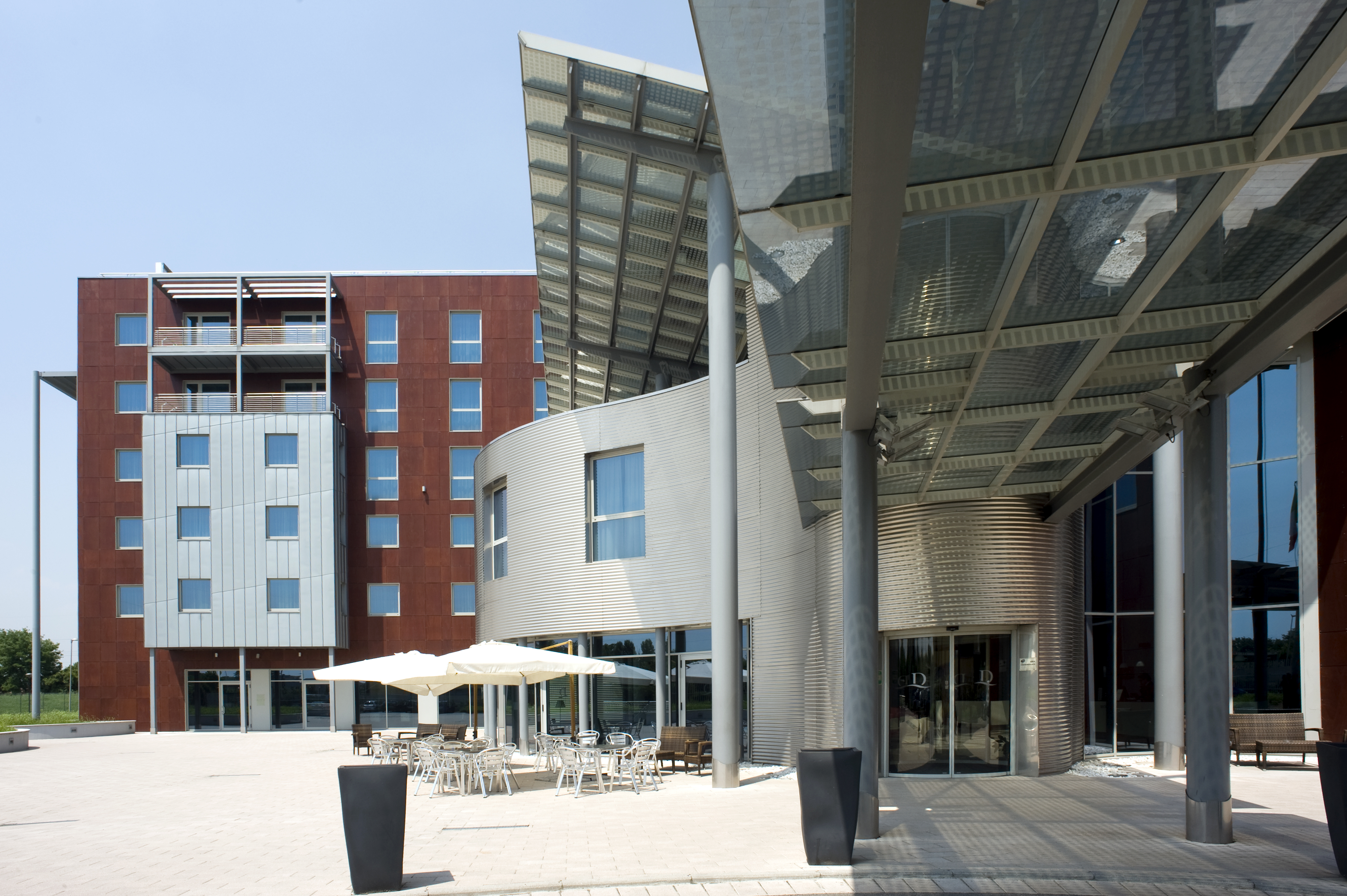 Domina Milano Fiera - photo