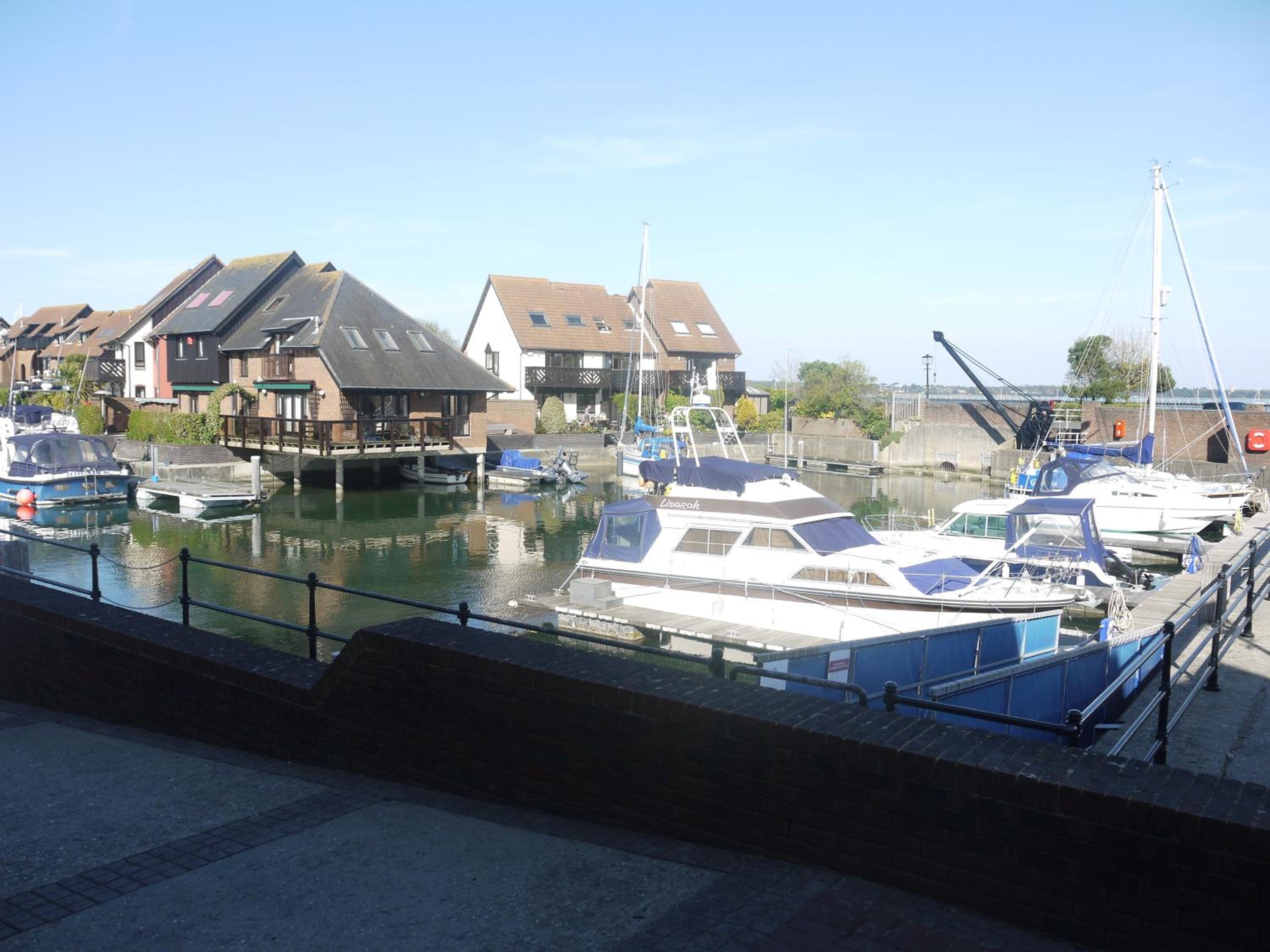 Boathouse Hotel