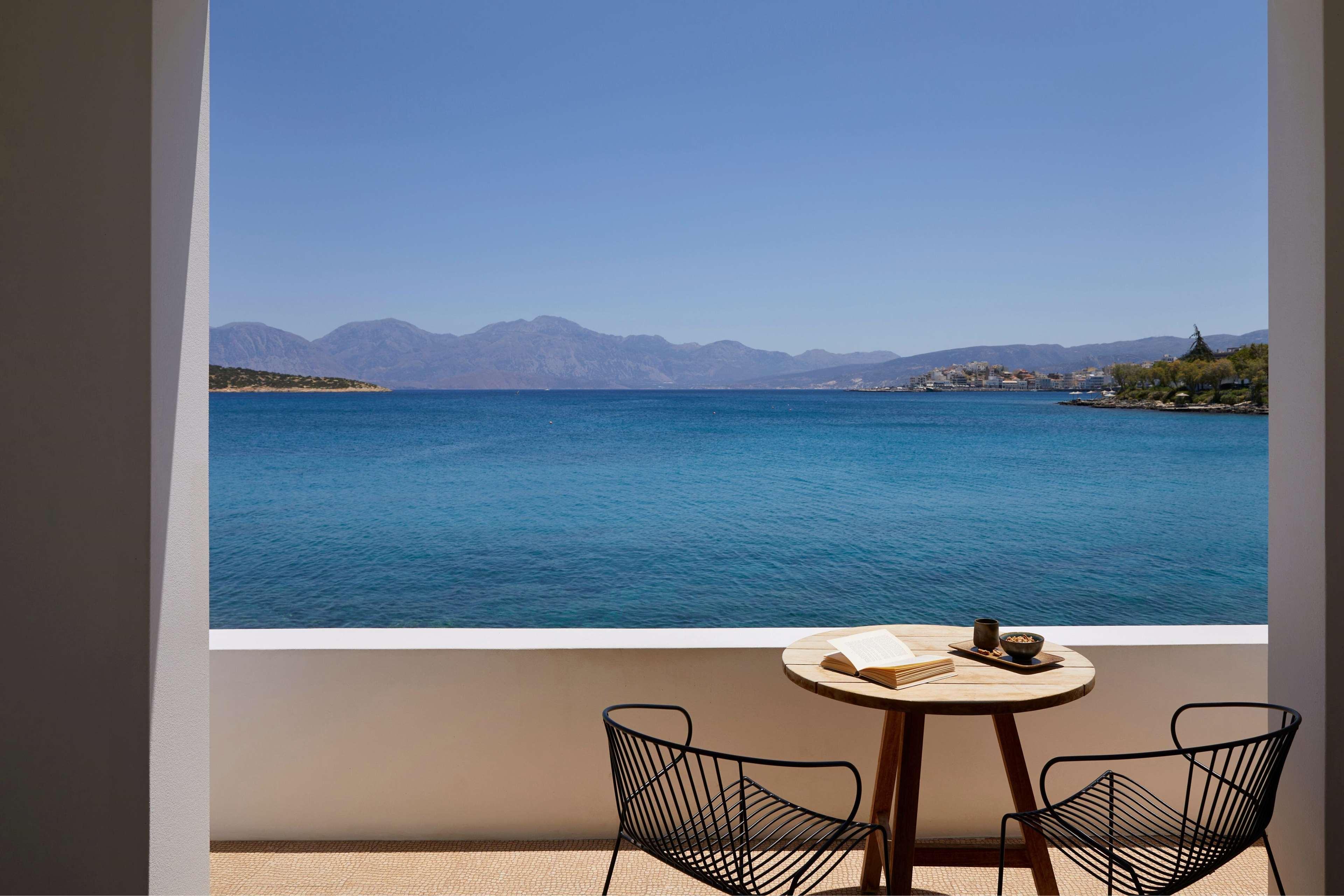 Minos Beach Art Hotel by null