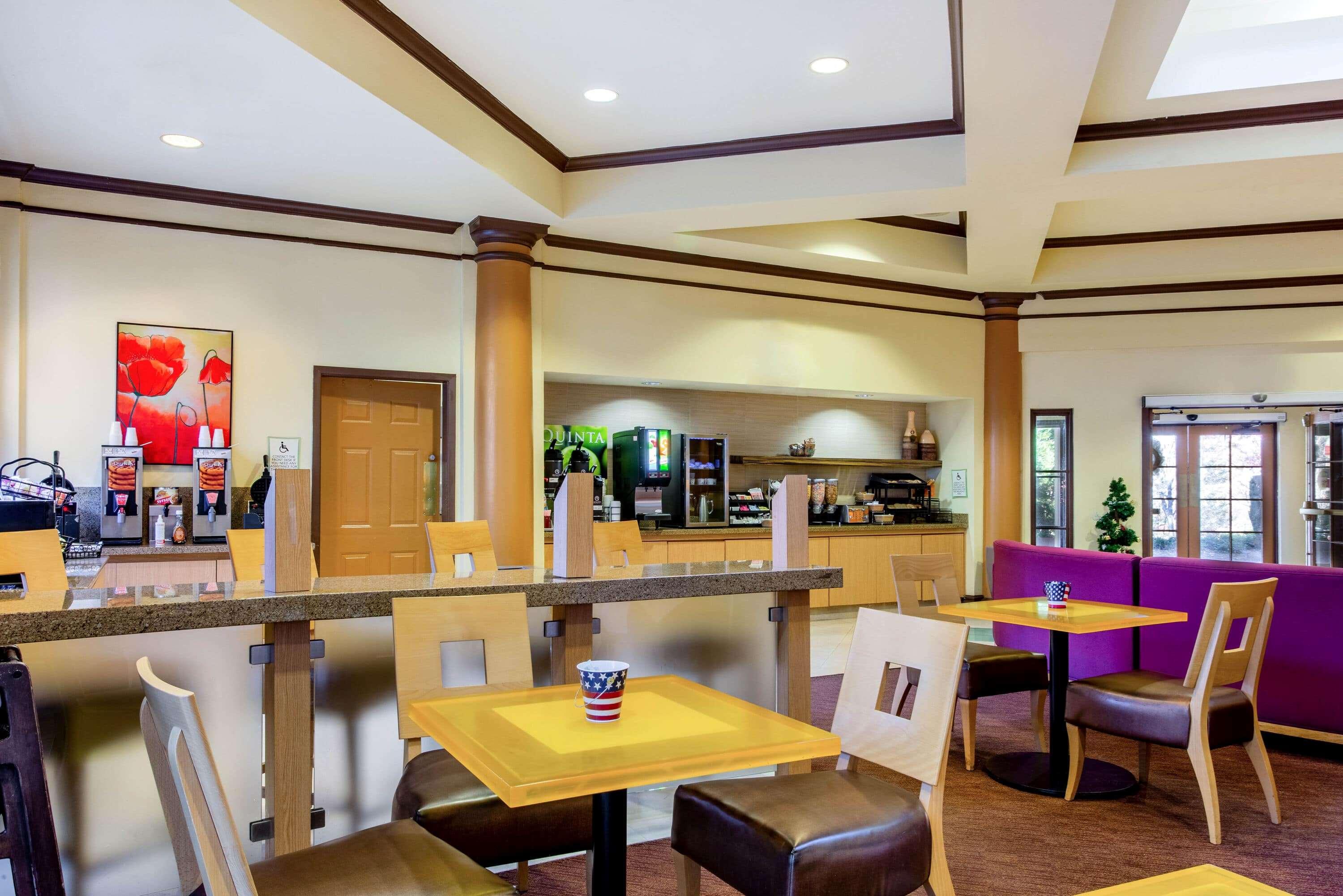 La Quinta Inn & Suites Raleigh Crabtree