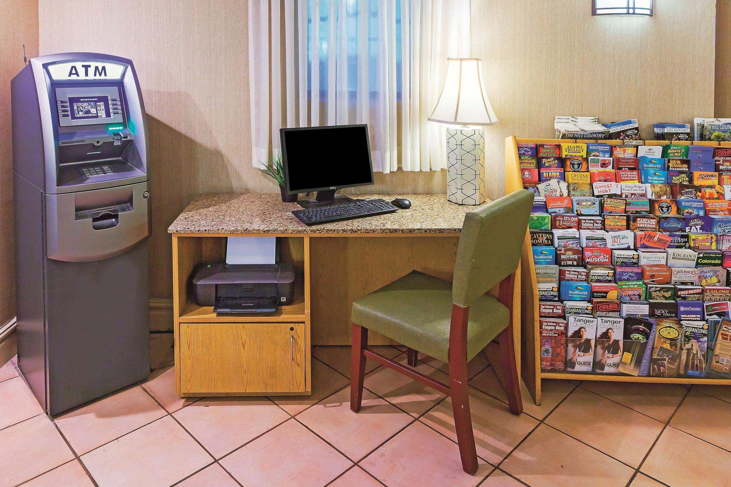 Super 8 San Antonio Near SeaWorld Ingram Park