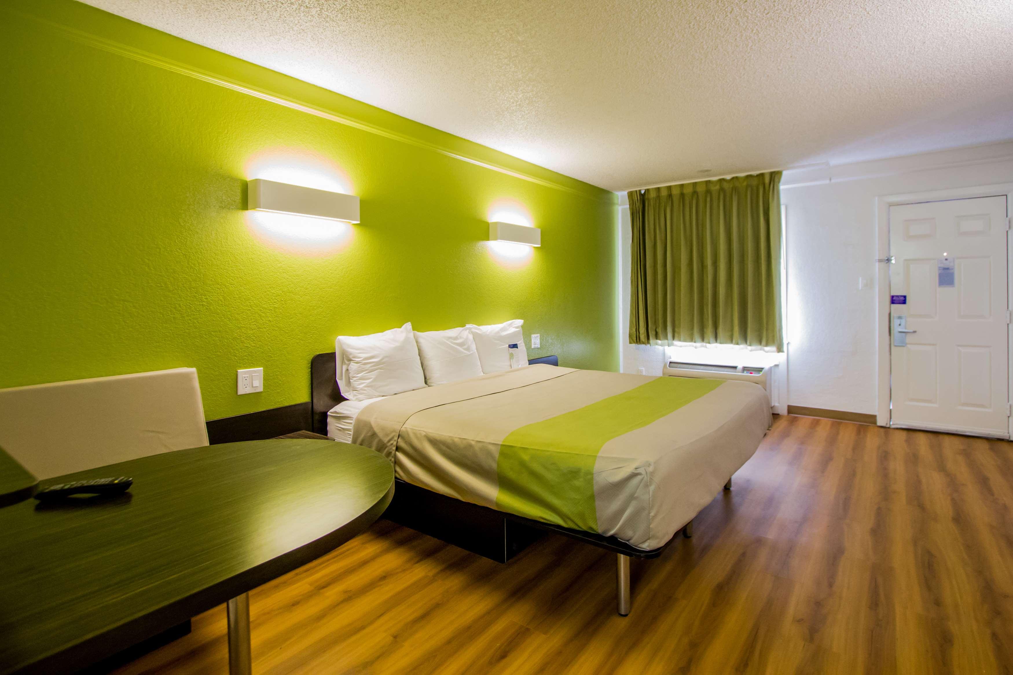 Motel 6 Austin, Tx - Midtown