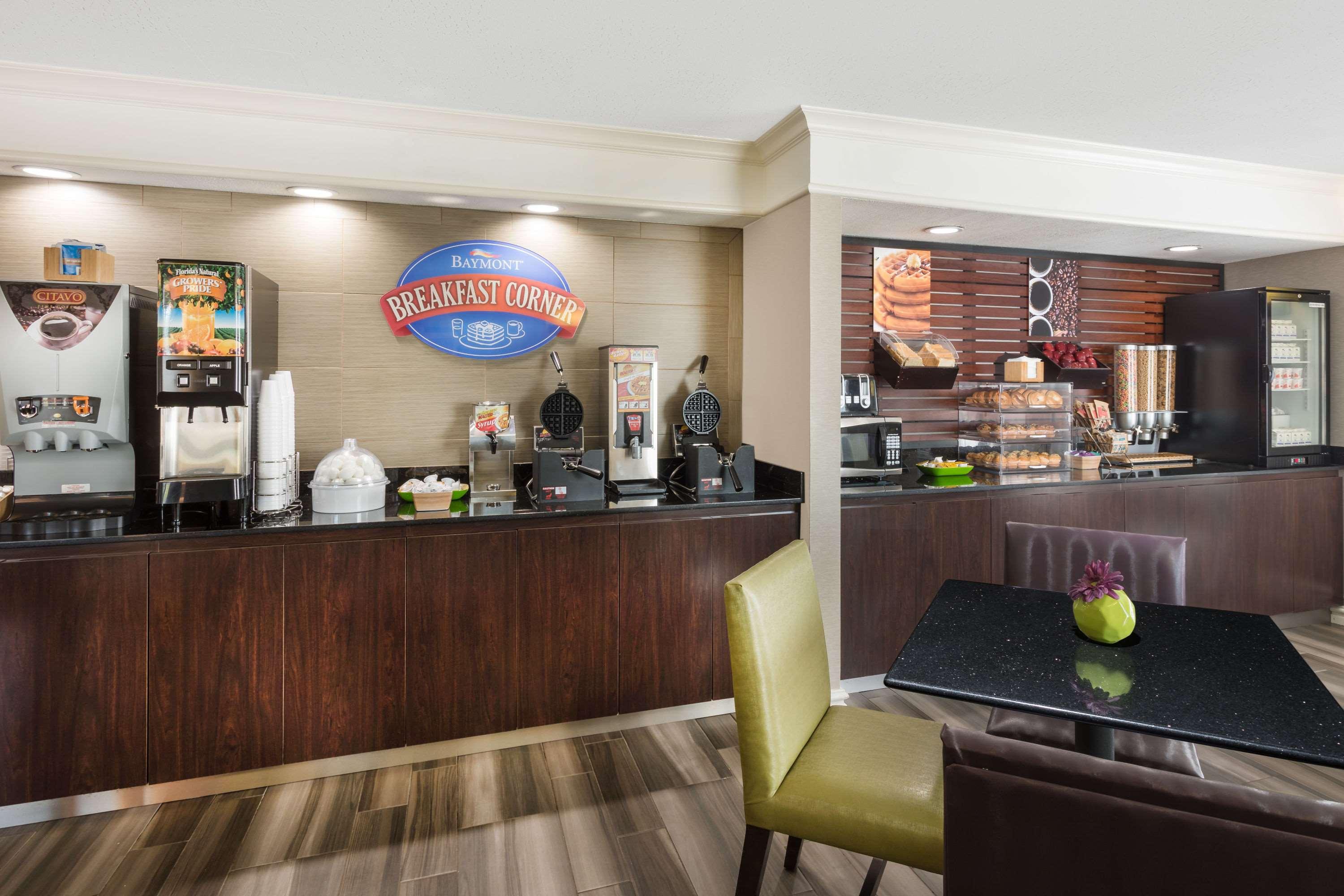 Baymont by Wyndham Greenville Woodruff Rd