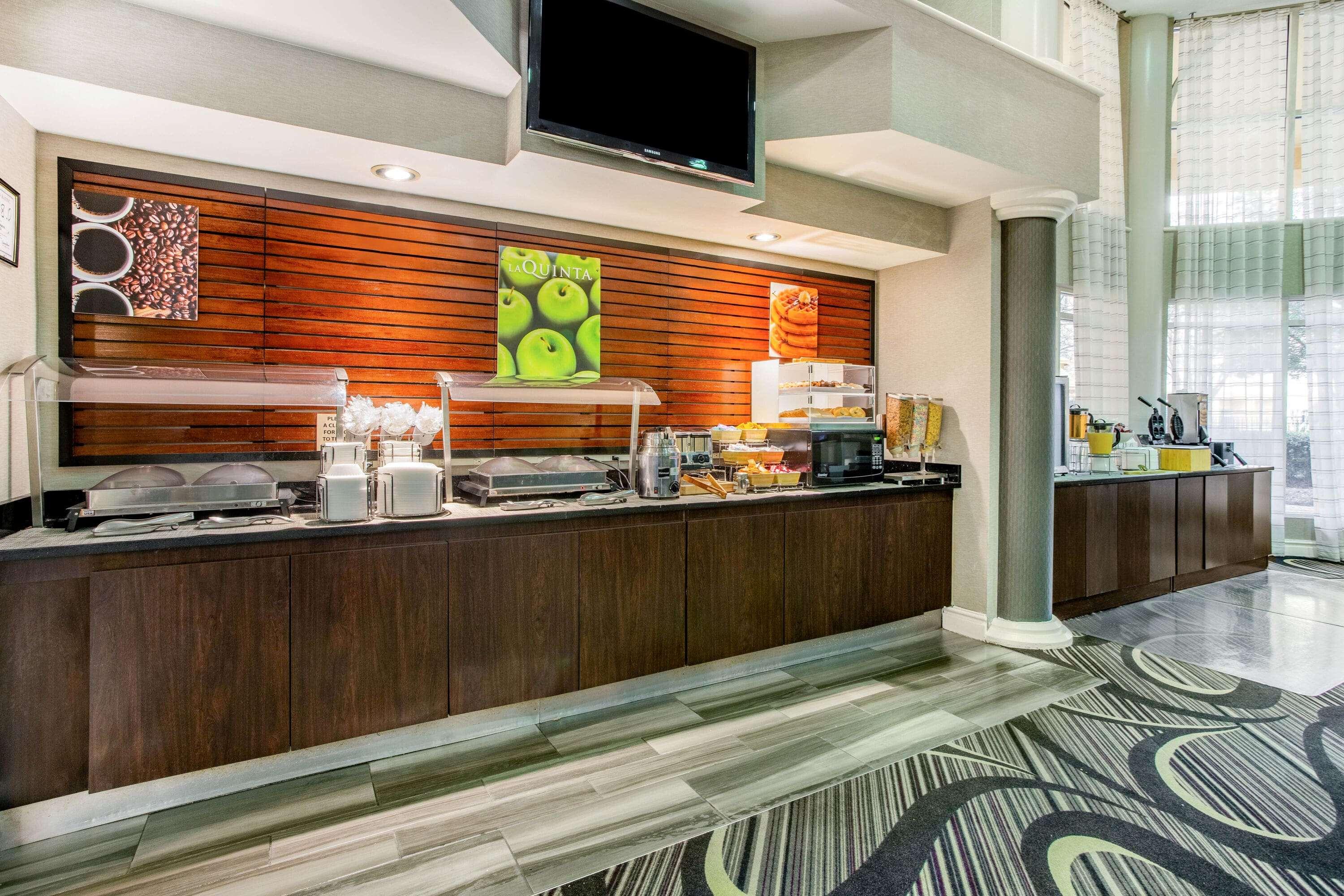La Quinta Inn & Suites Raleigh - Durham Airport