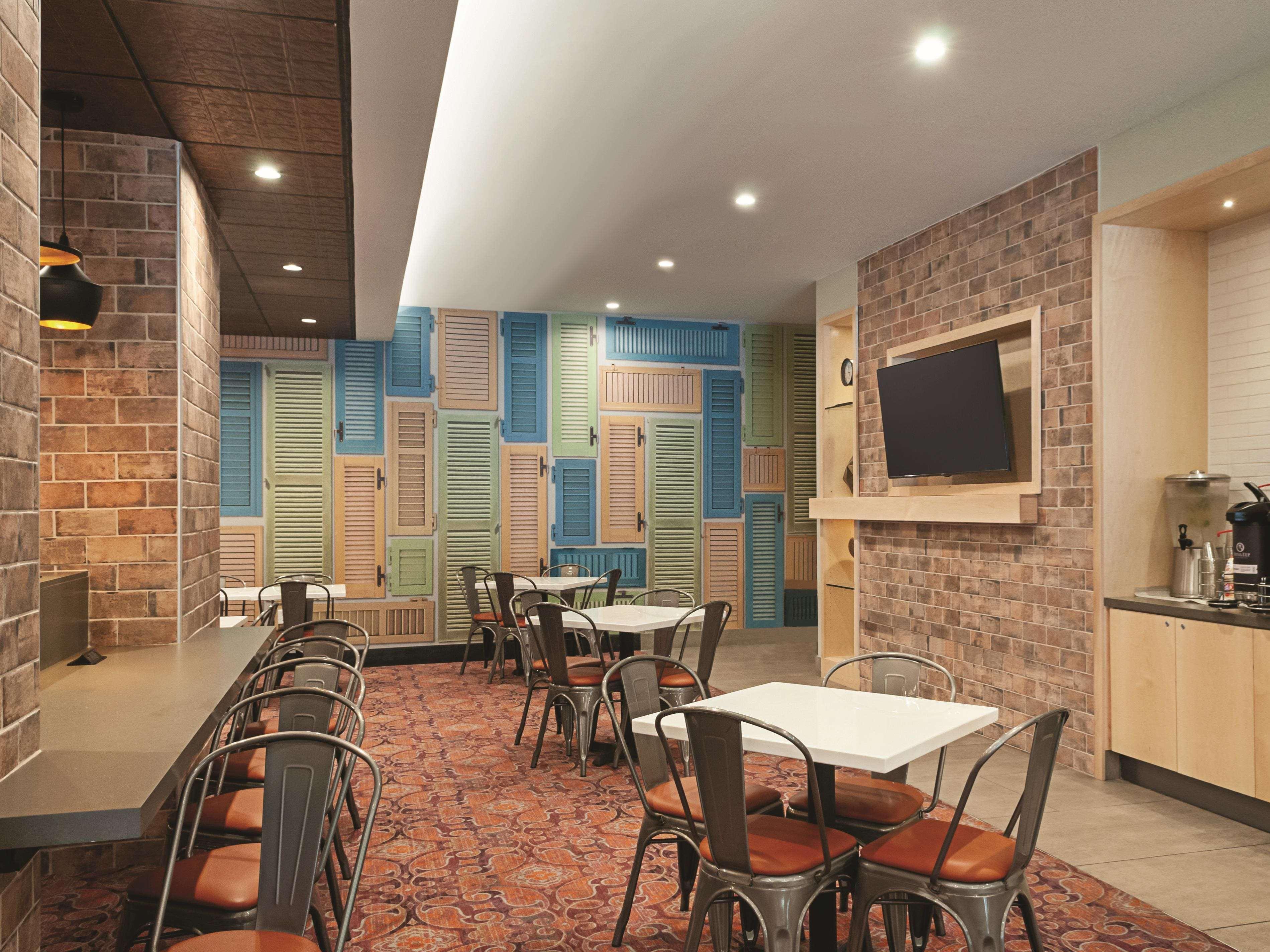 La Quinta Inn & Suites New Orleans Downtown