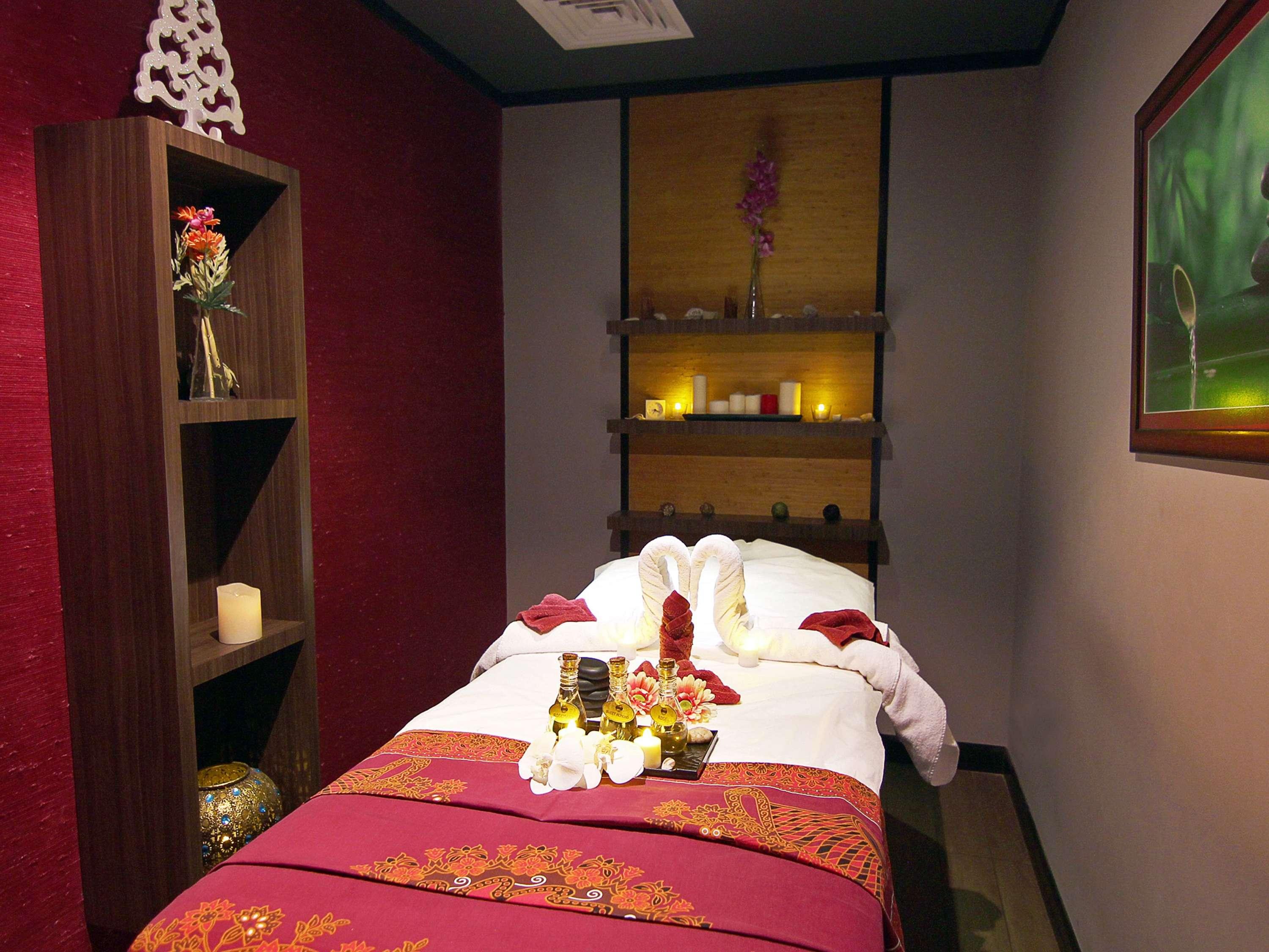 Novotel World Trade Centre Dubai by null