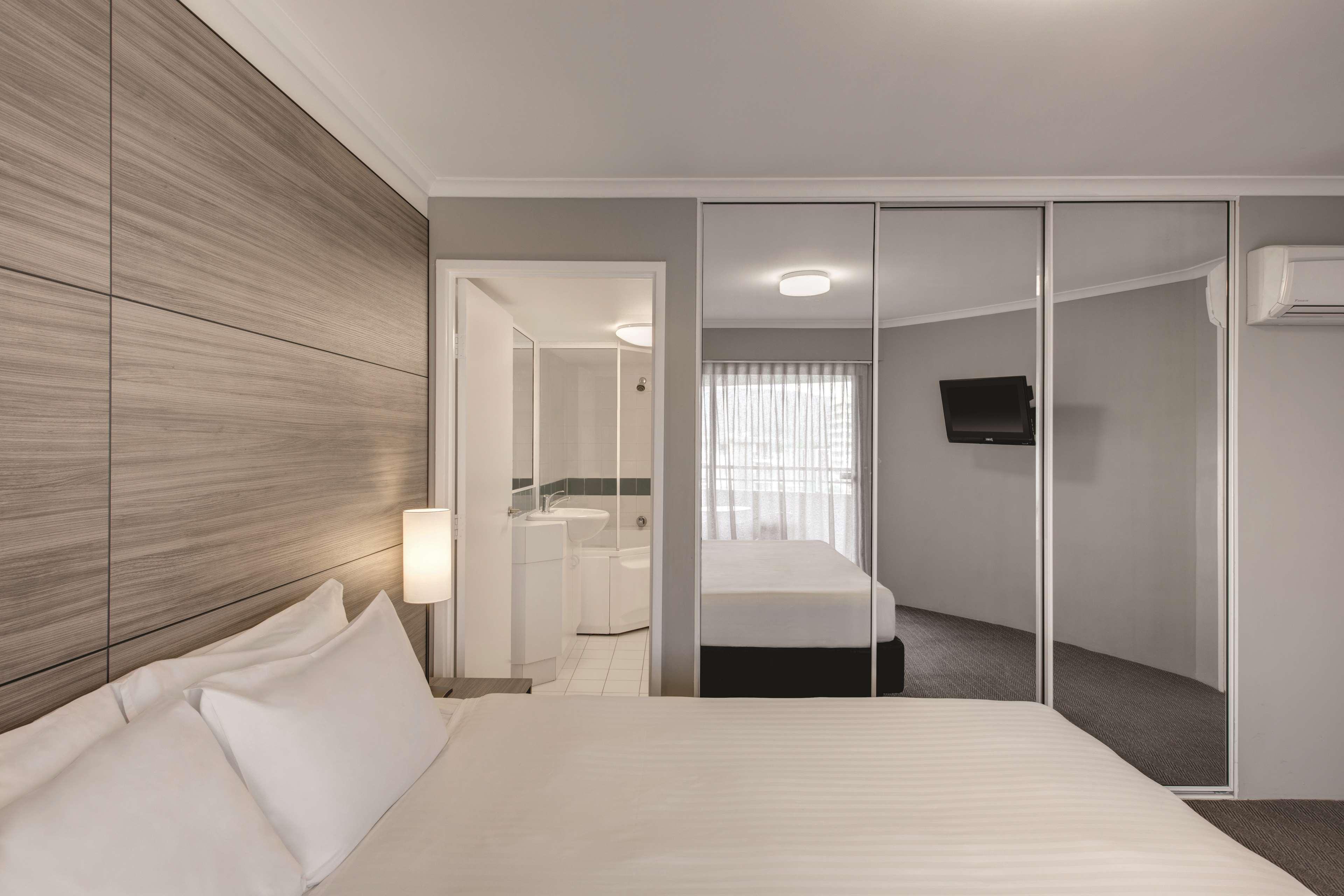 Adina Serviced Apartments Canberra James Court by null