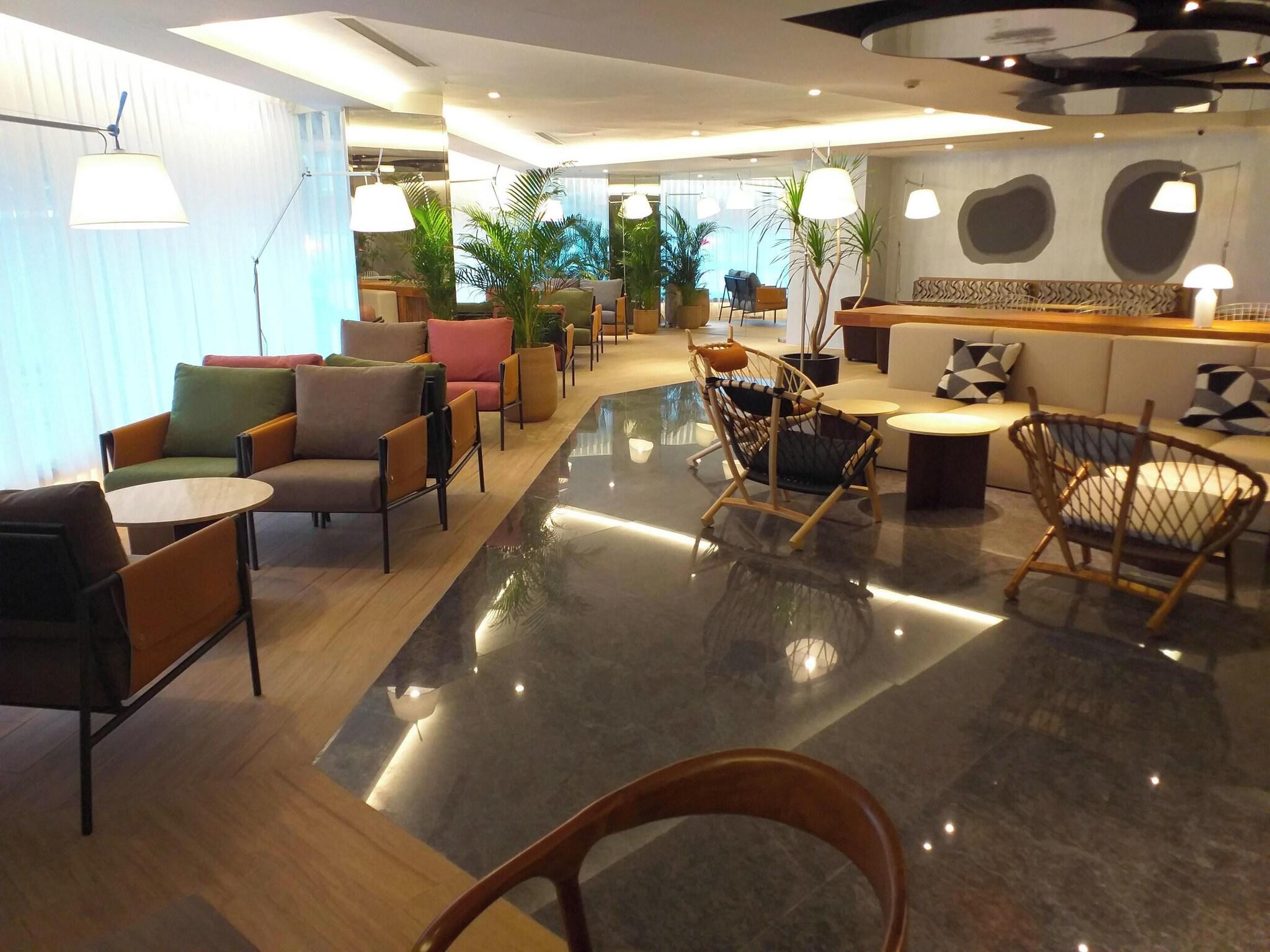 Via Hotel Breeze