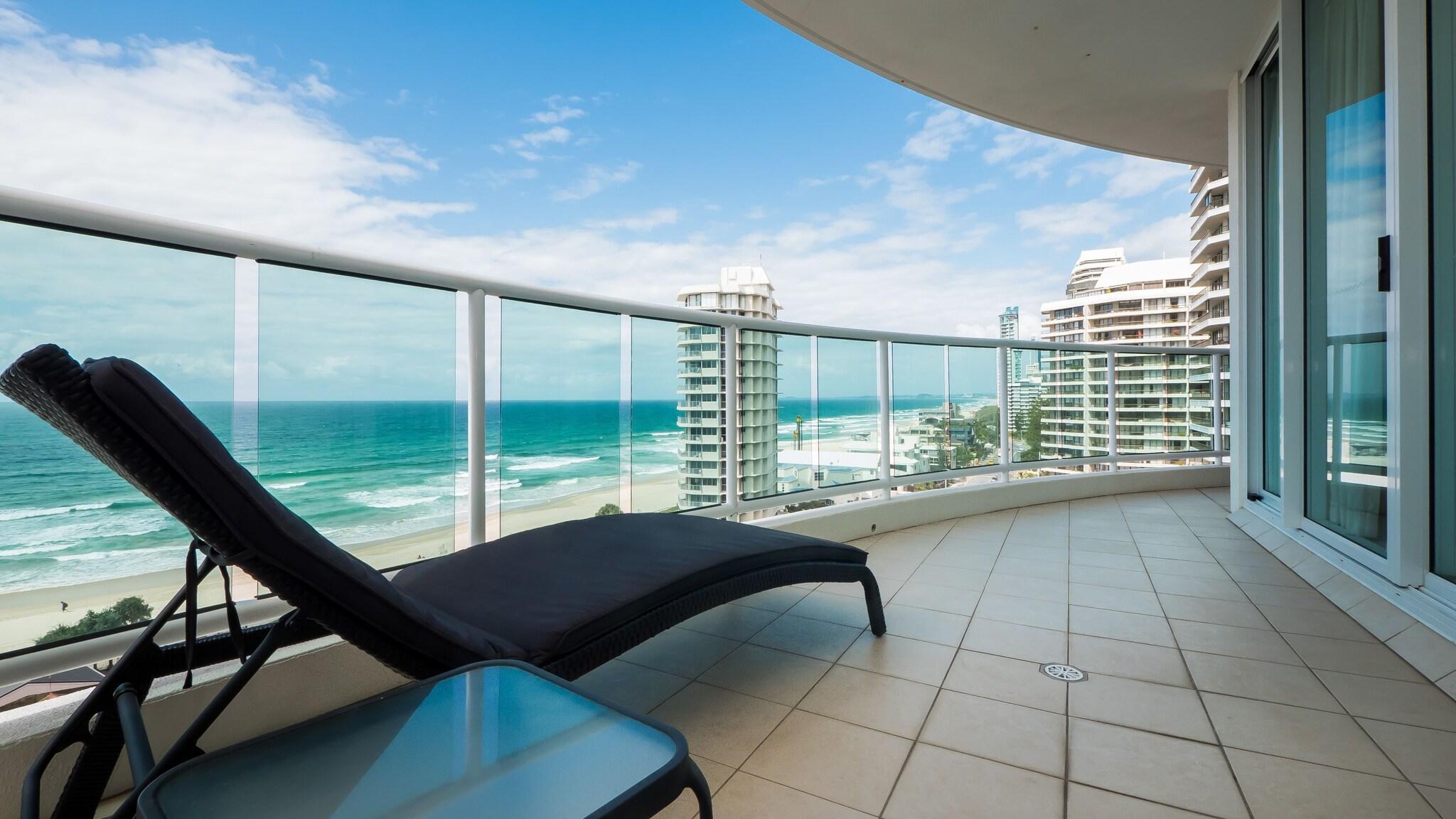 Pacific Views Resort by null