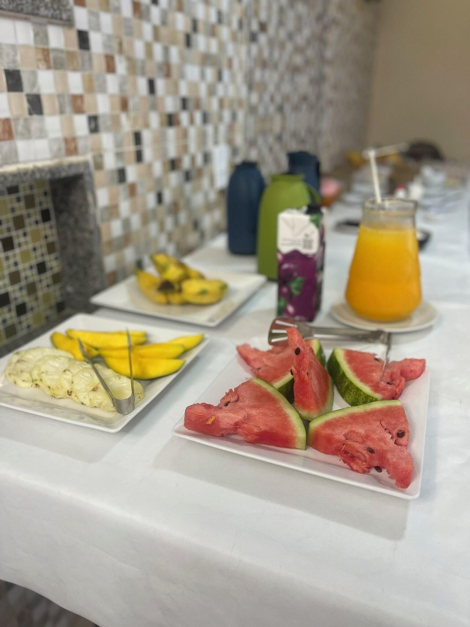 Do Adriano Suites