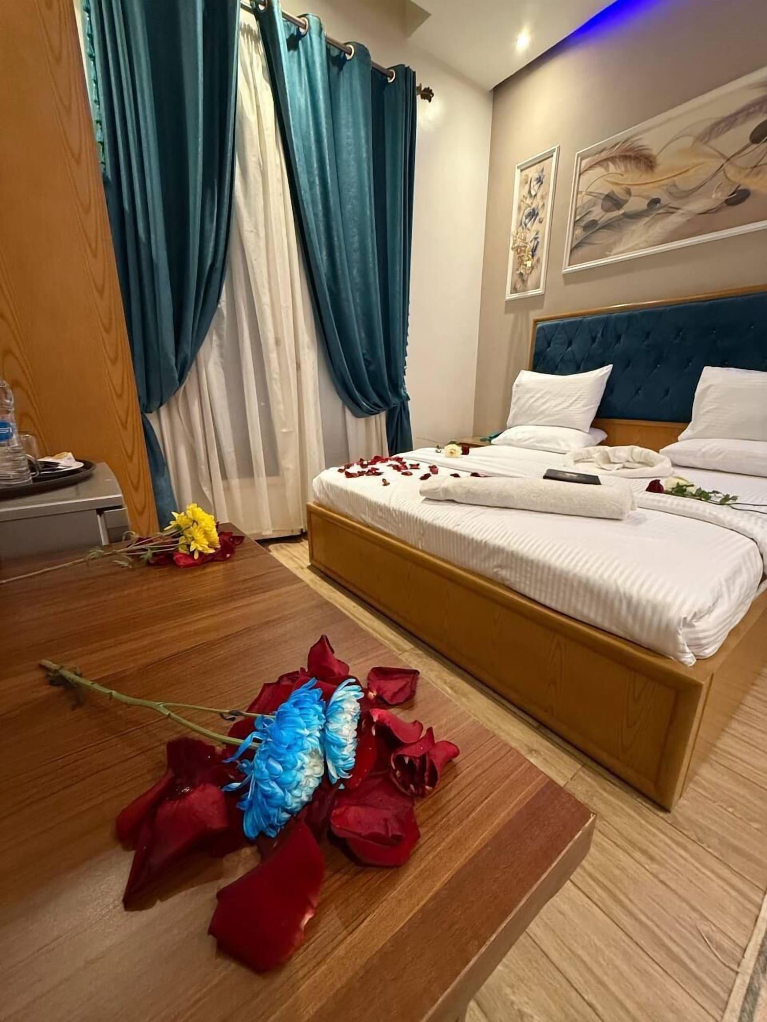 Golden Palace Hotel