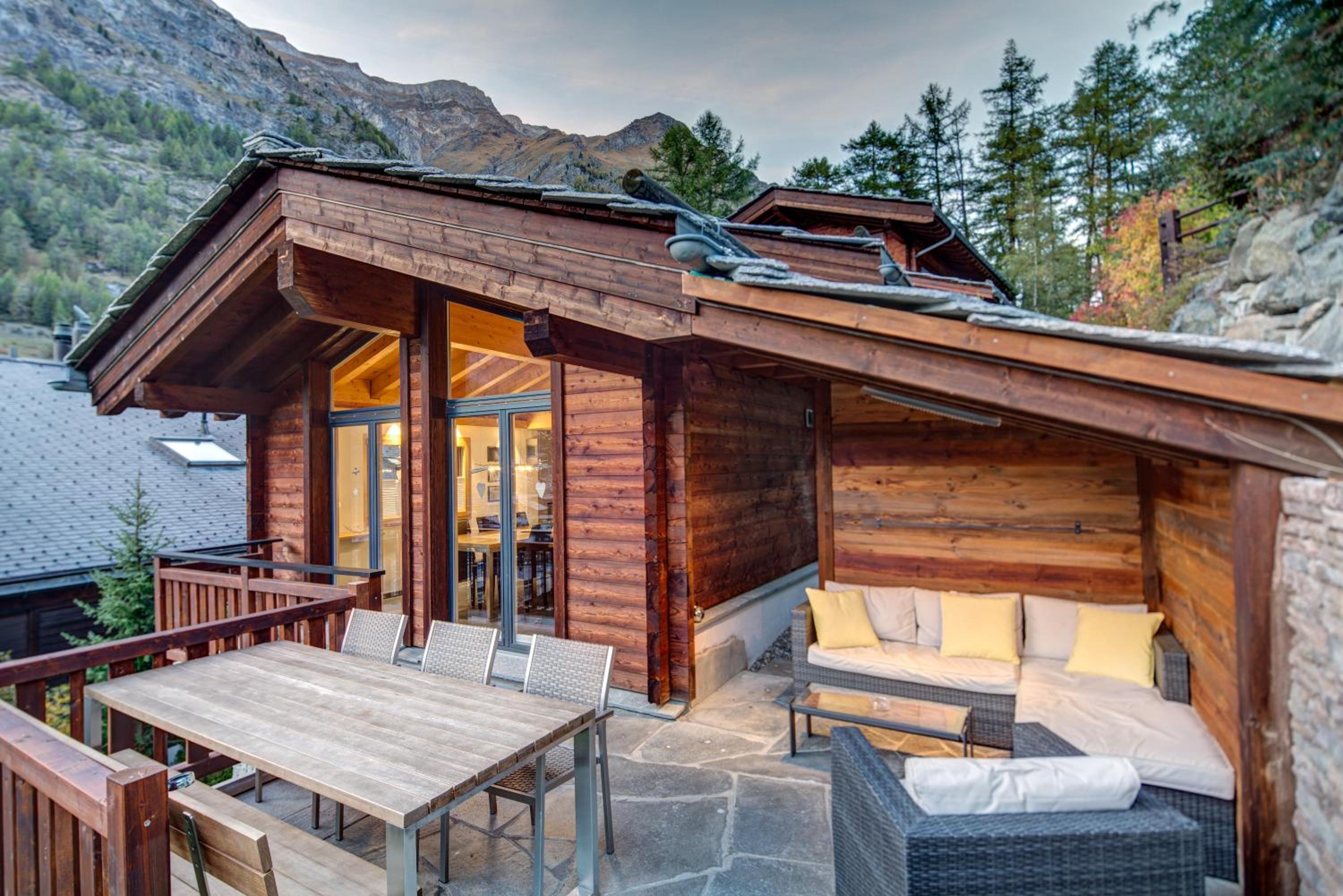 Chalet A La Casa