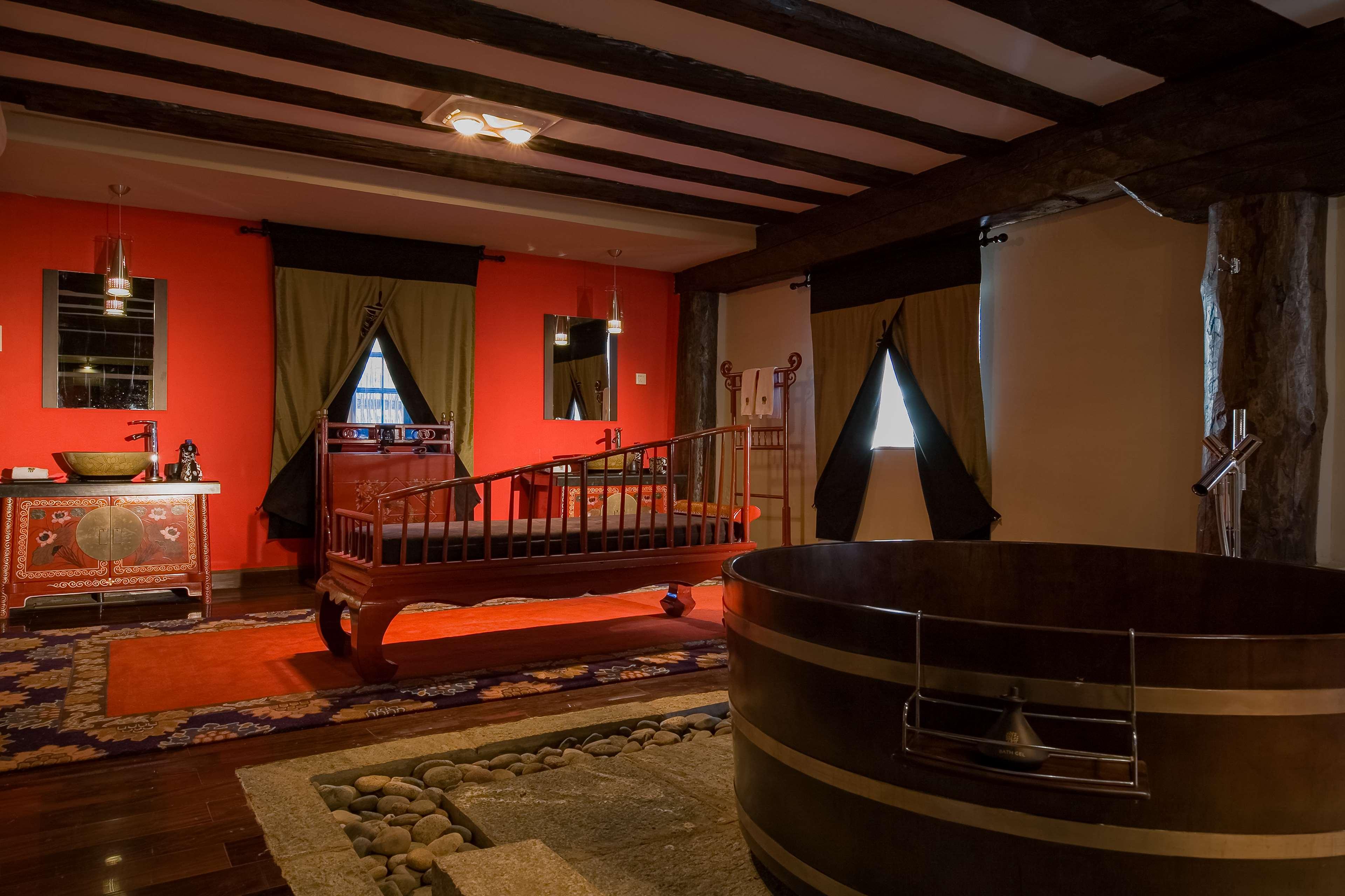 Banyan Tree Ringha by null