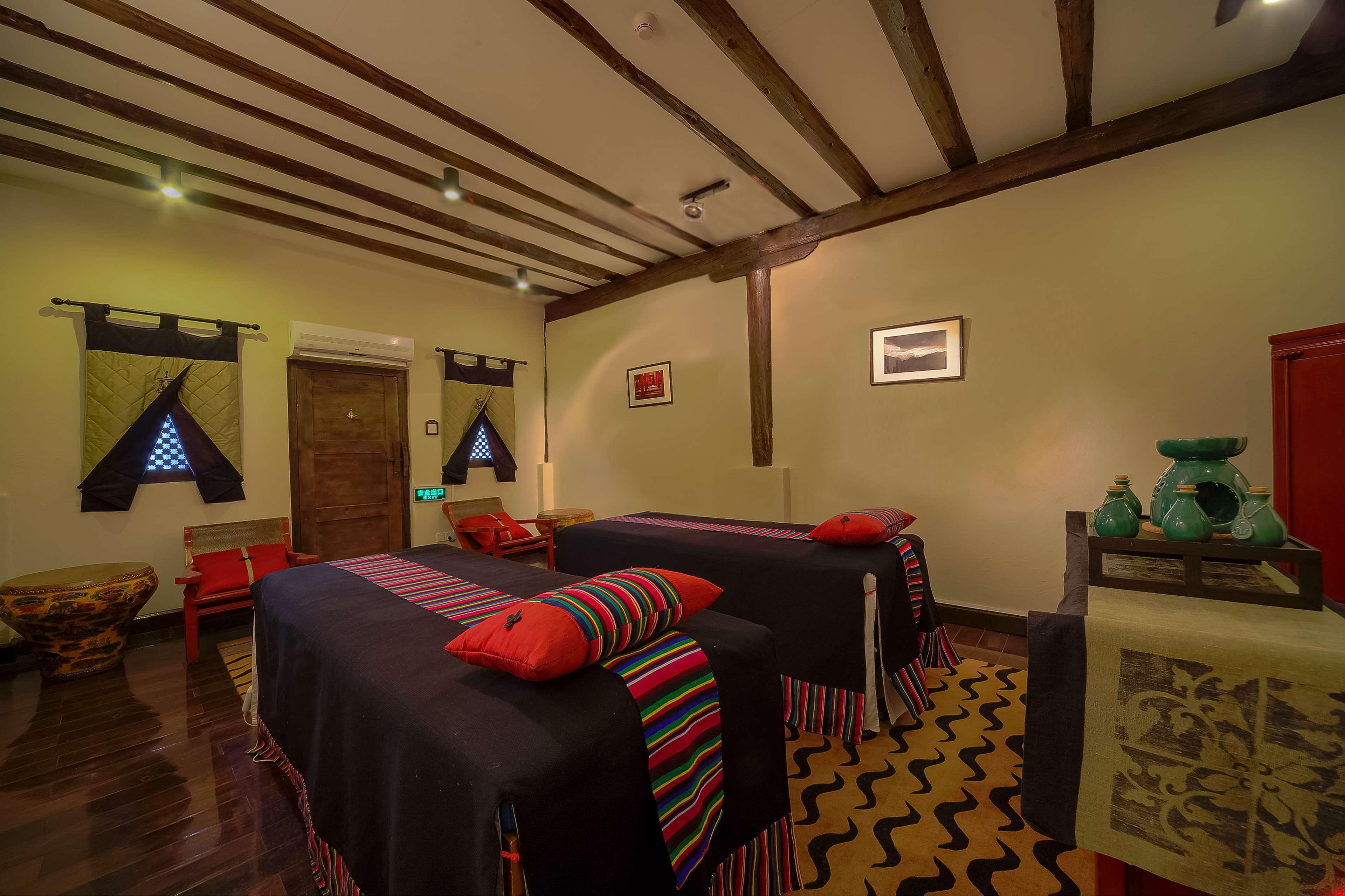 Banyan Tree Ringha by null