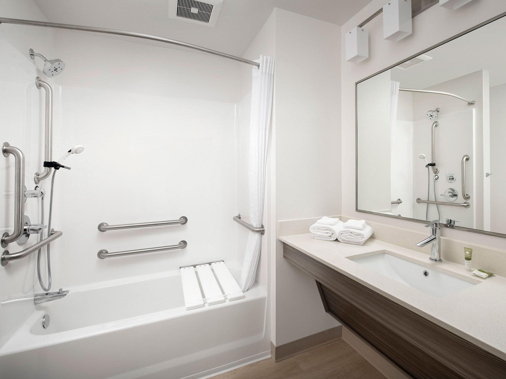 Woodspring Suites Meridian