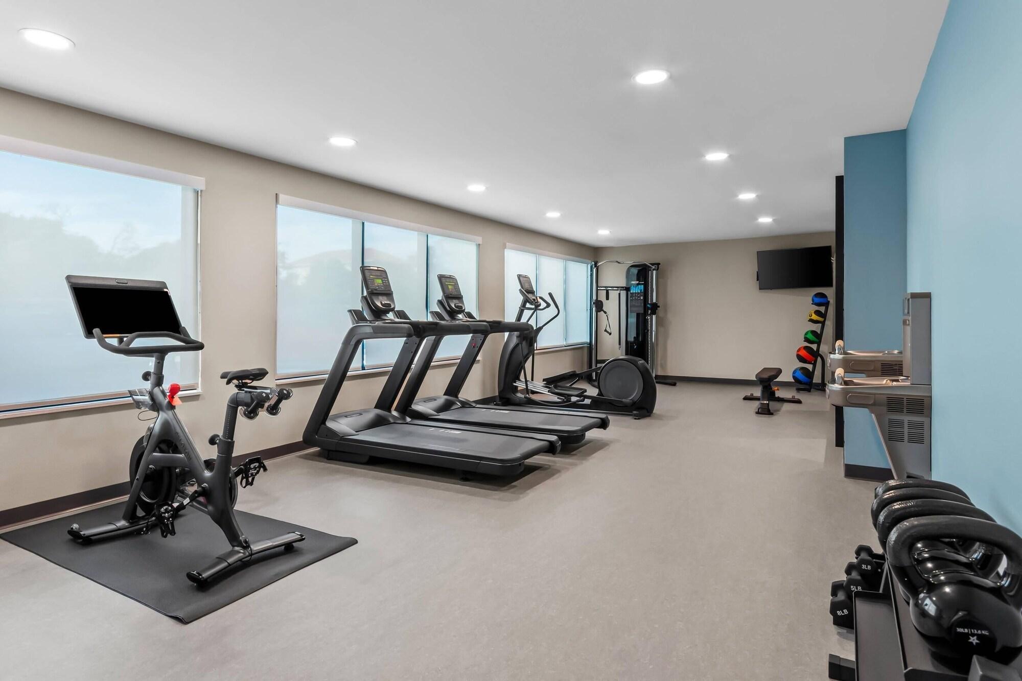 Sports and Entertainment 3, Everhome Suites Panama City Beach, Bay