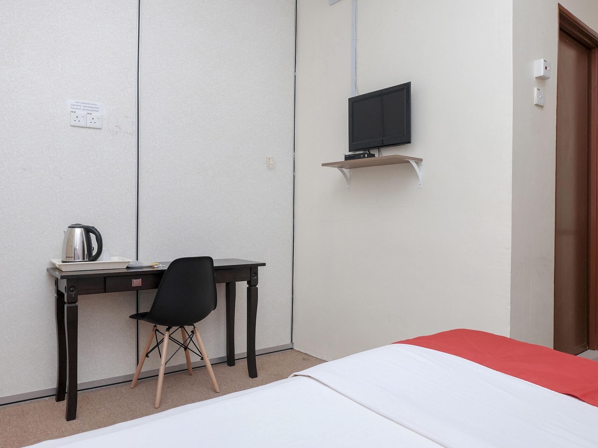 Oyo 90180 Gemilang Hotel Kerteh