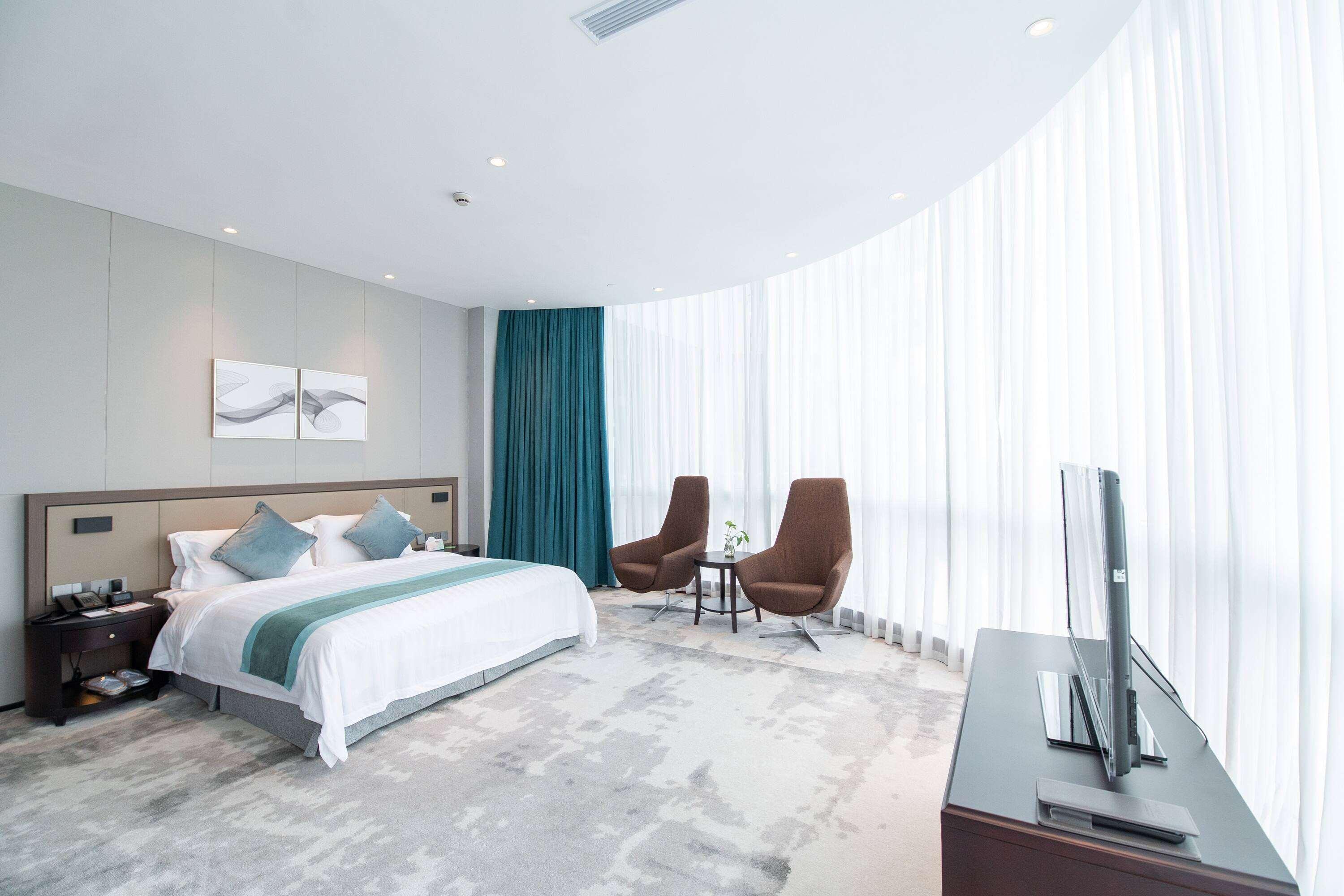 Ramada Plaza Sino-Bay