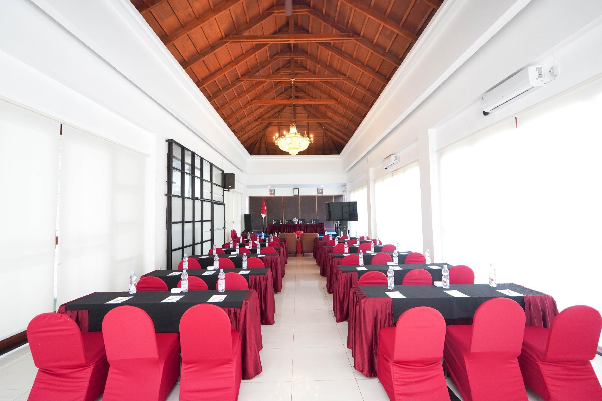 Others 5, Grand Master Villa Tomohon, Tomohon