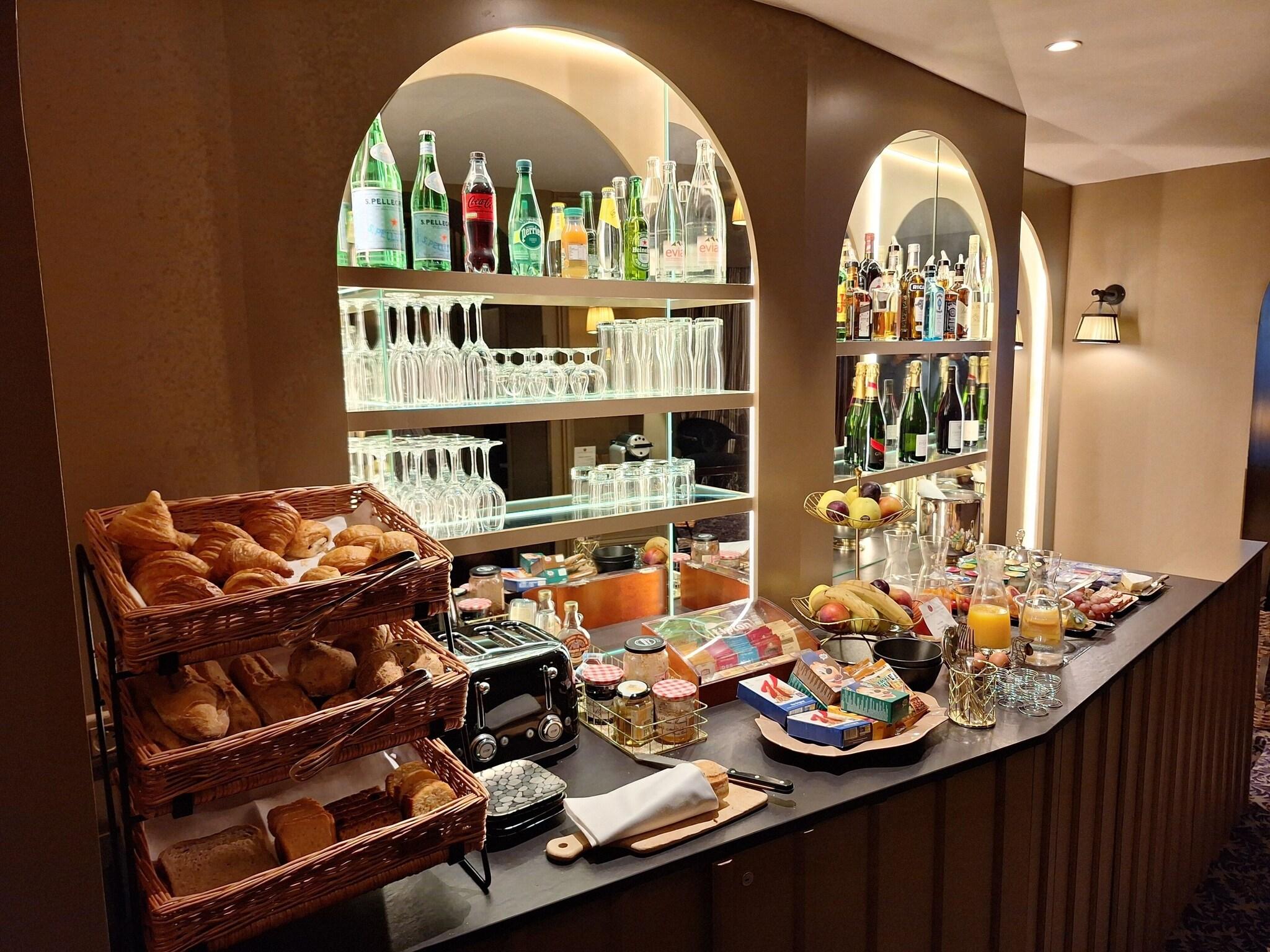 Hôtel Odéon Saint Germain by null