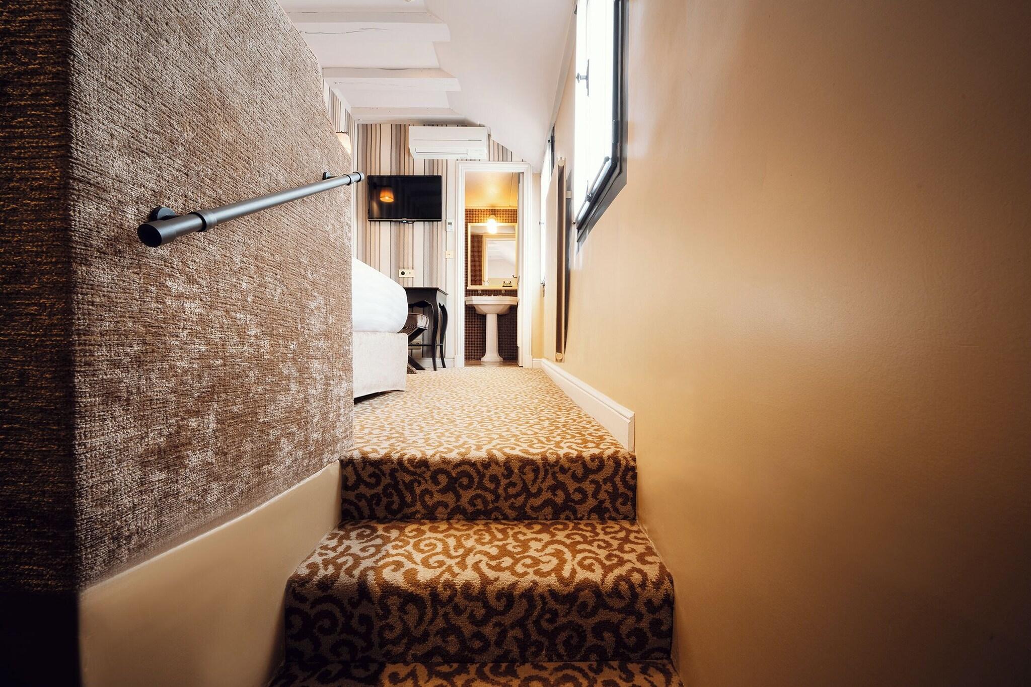 Hôtel Odéon Saint Germain by null