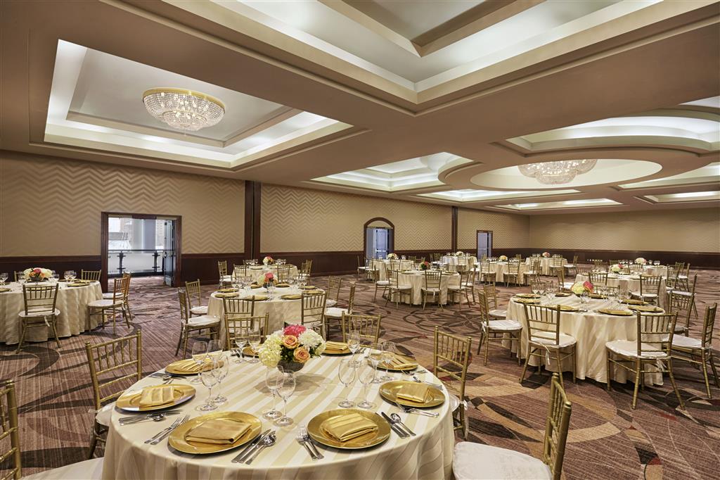 Sheraton Suites Calgary Eau Claire by null