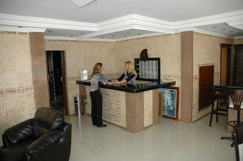 Basil's Apart Hotel