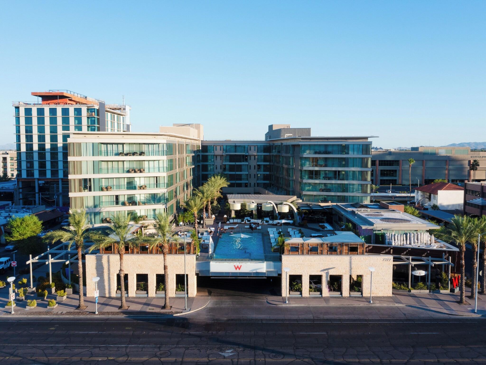 W Scottsdale by null