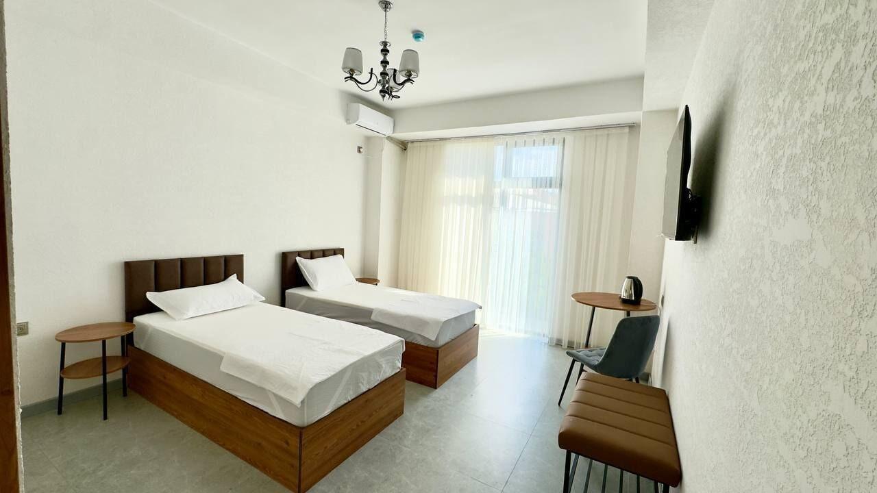 Humor Hotel