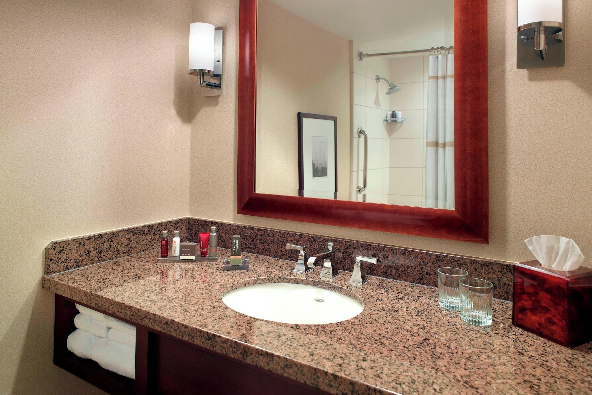 New Orleans Marriott Metairie at Lakeway