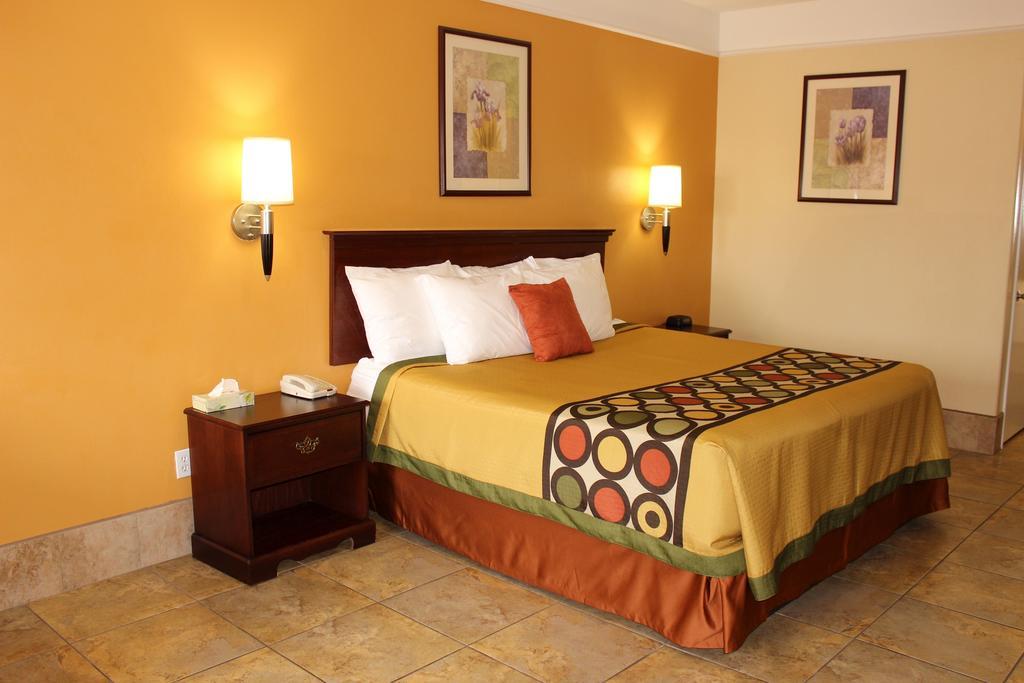 Super 8 Mcallen Hidalgo/mission Area