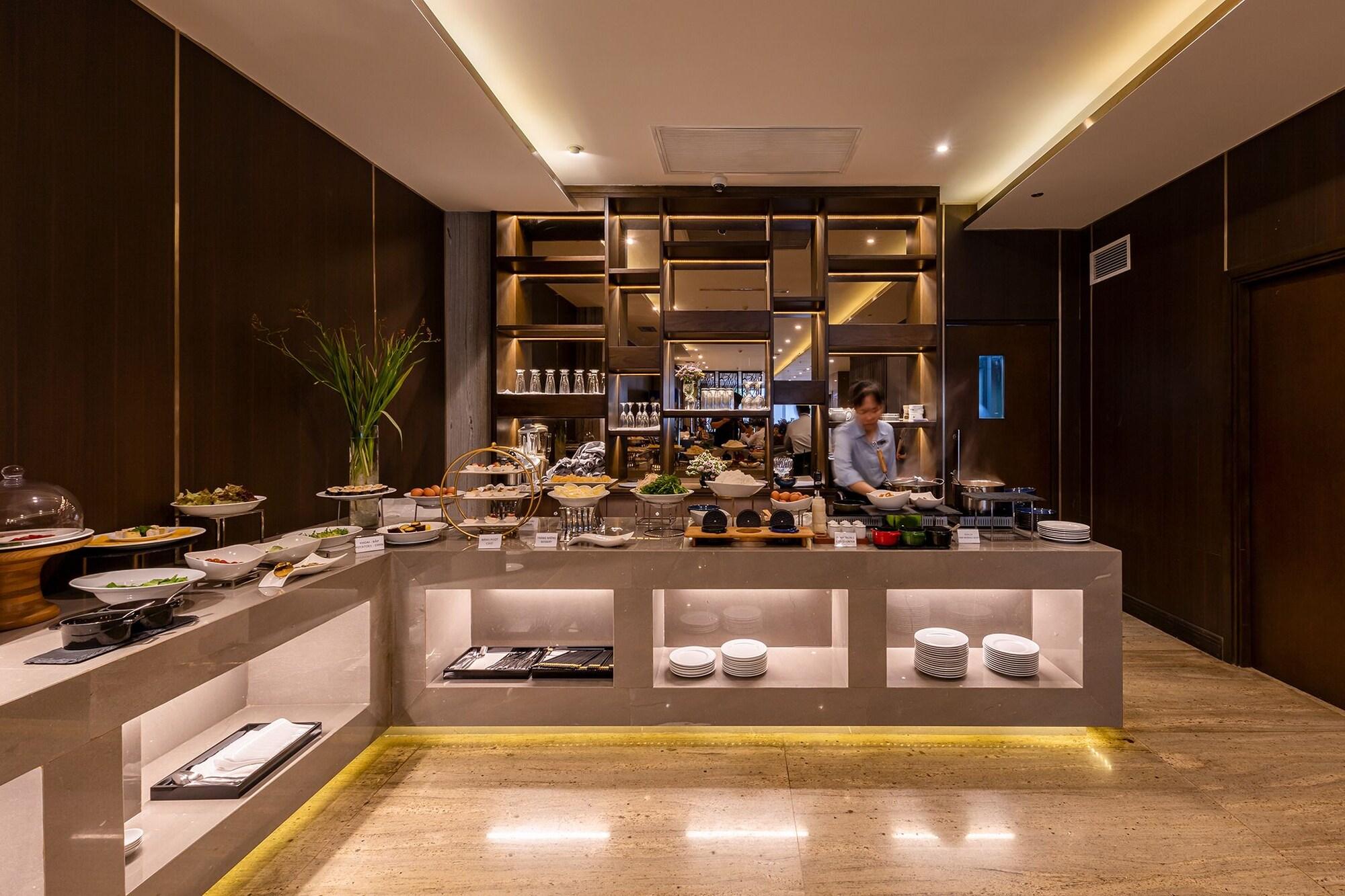 Nhat Ha Lavish Hotel