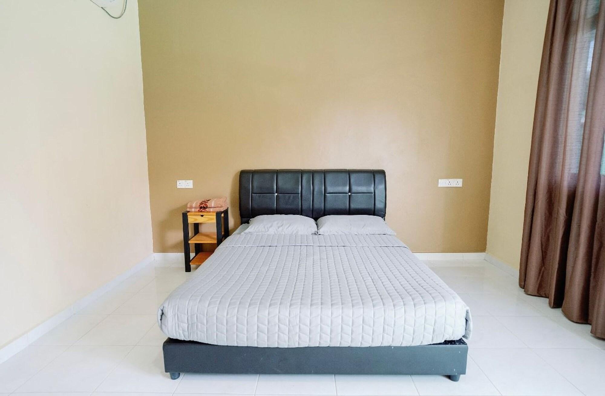 Oyo 91271 Cik Ein Homestay