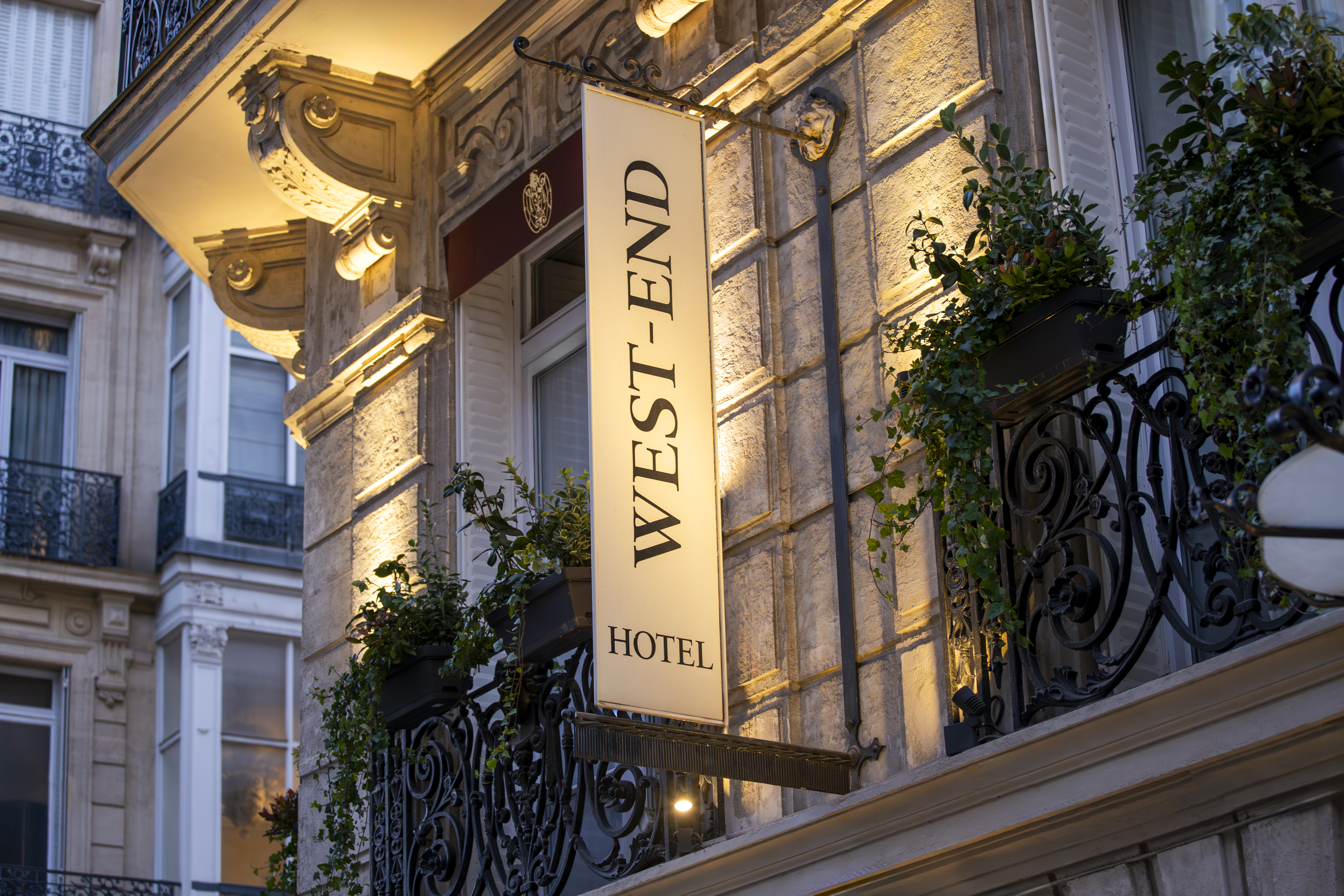 West end Paris