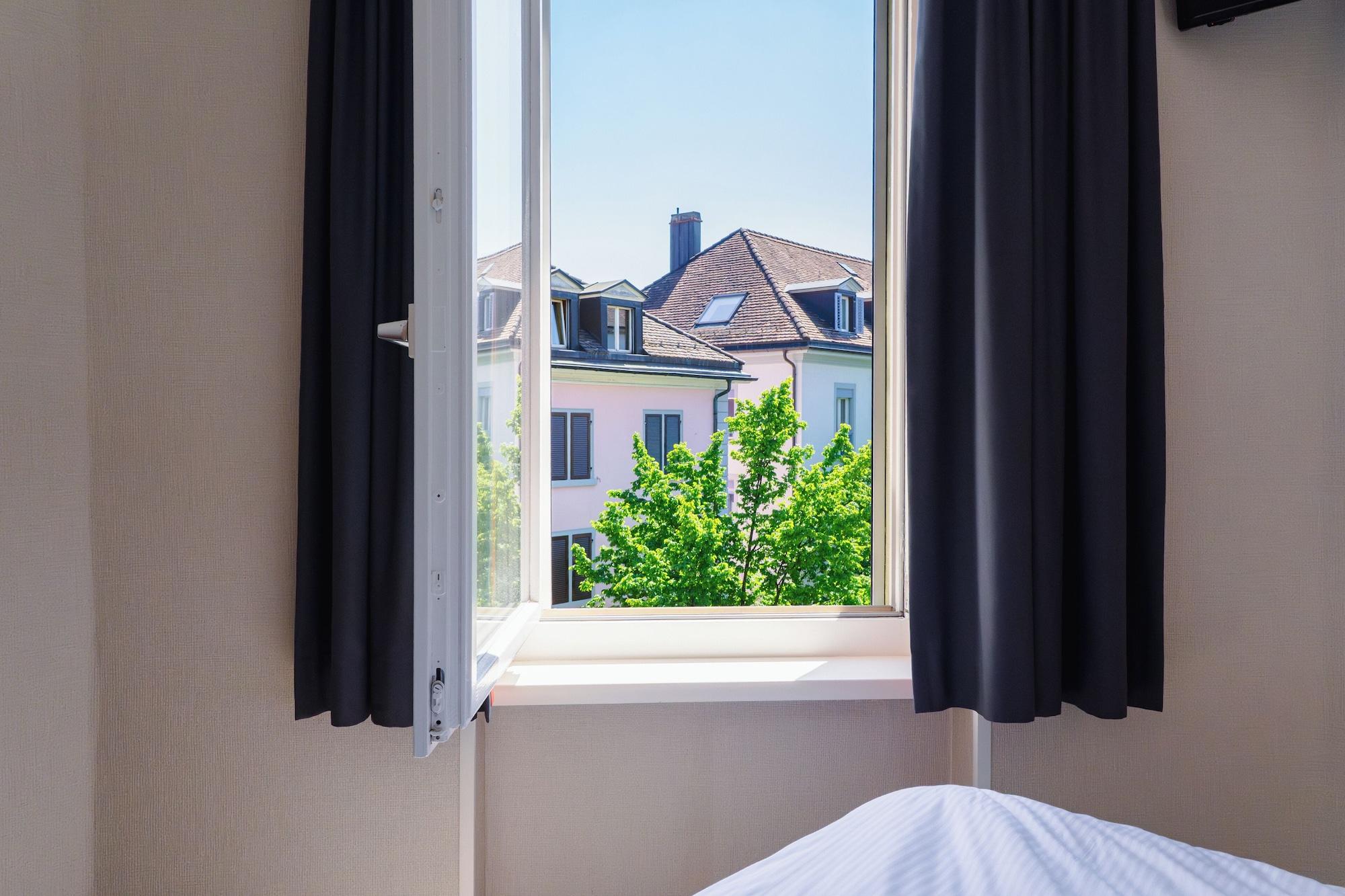 Easyhotel Zurich City Main Station