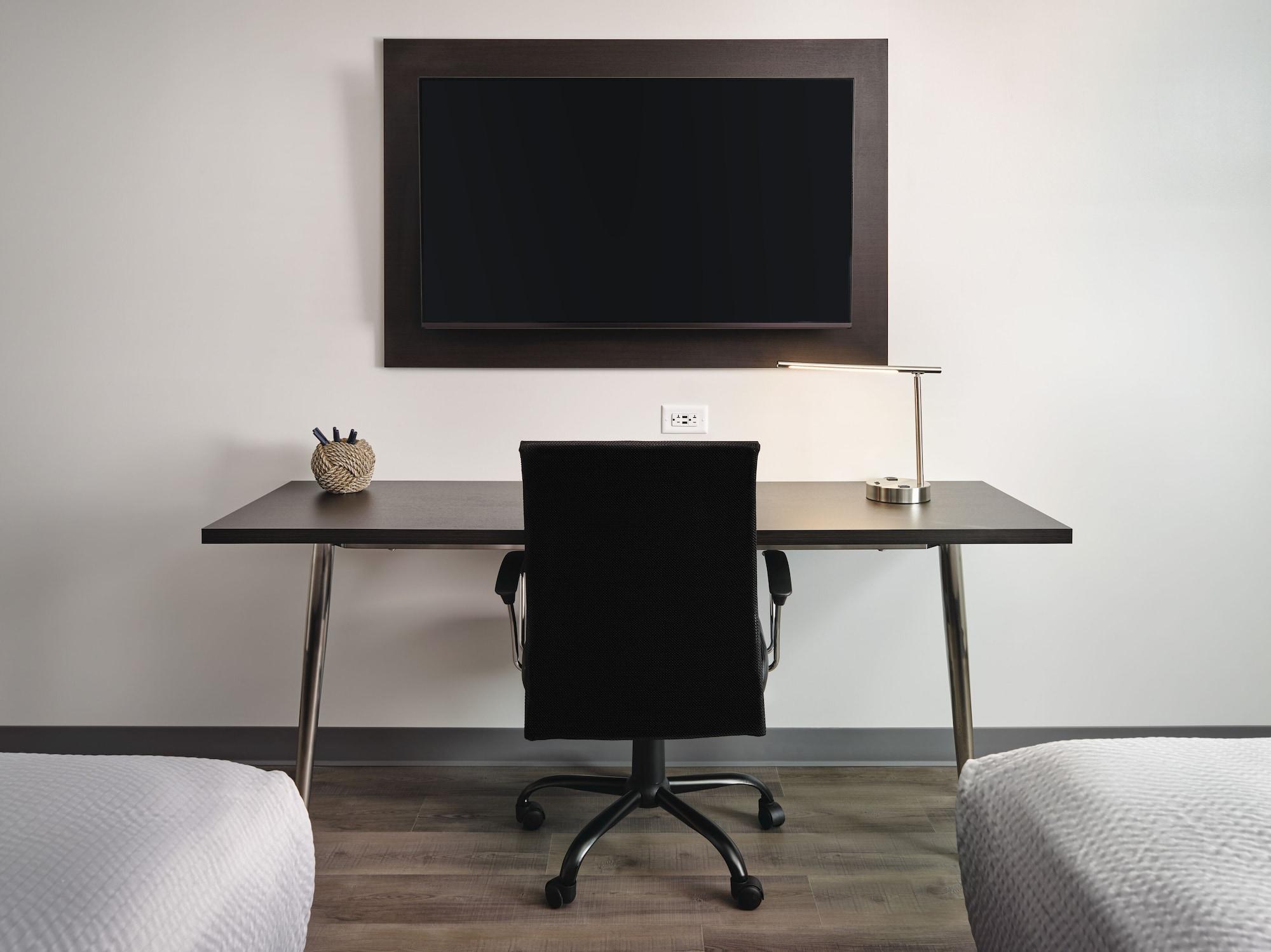 Stayapt Suites Charlotte North