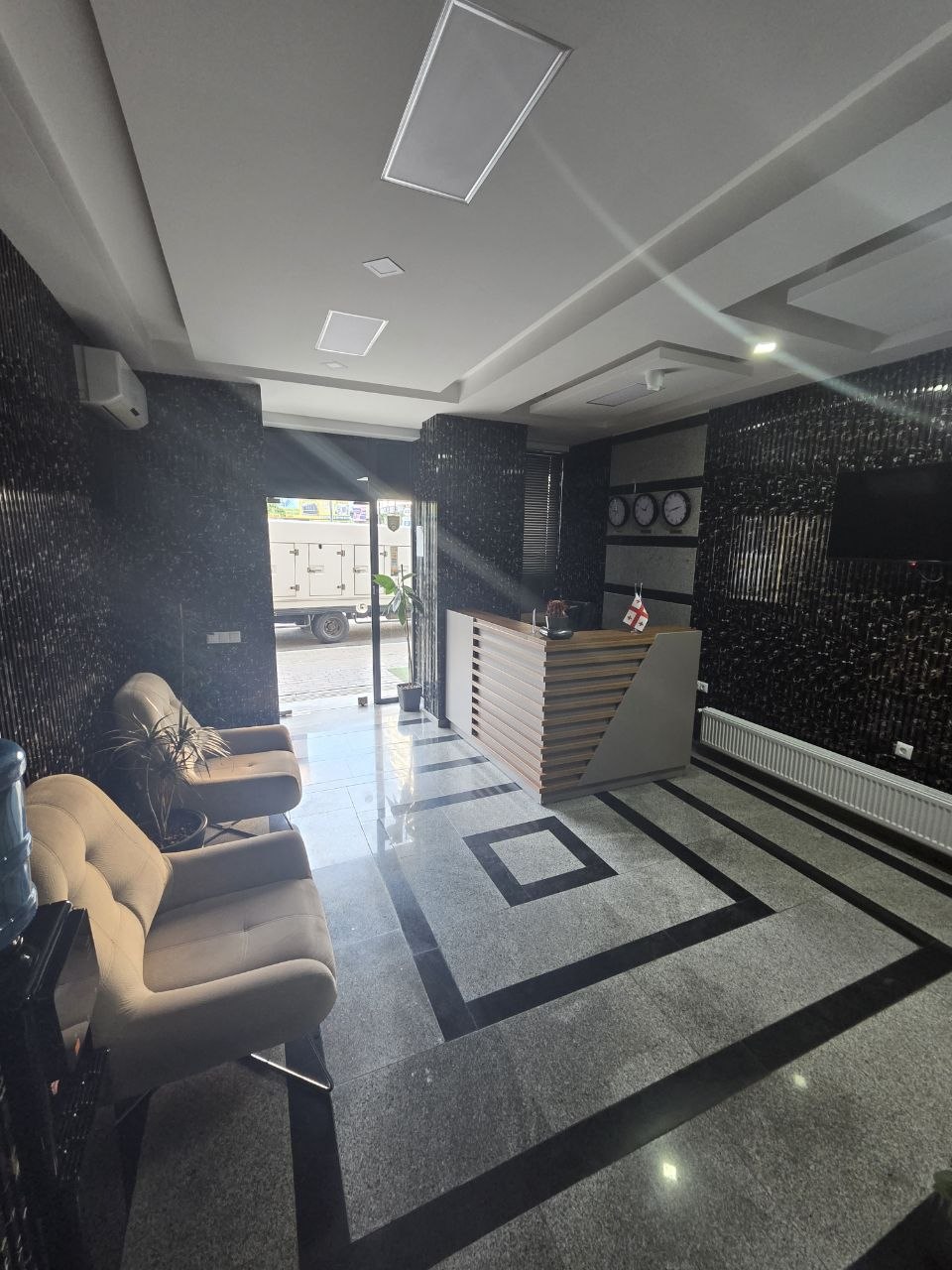 Hotel Corner