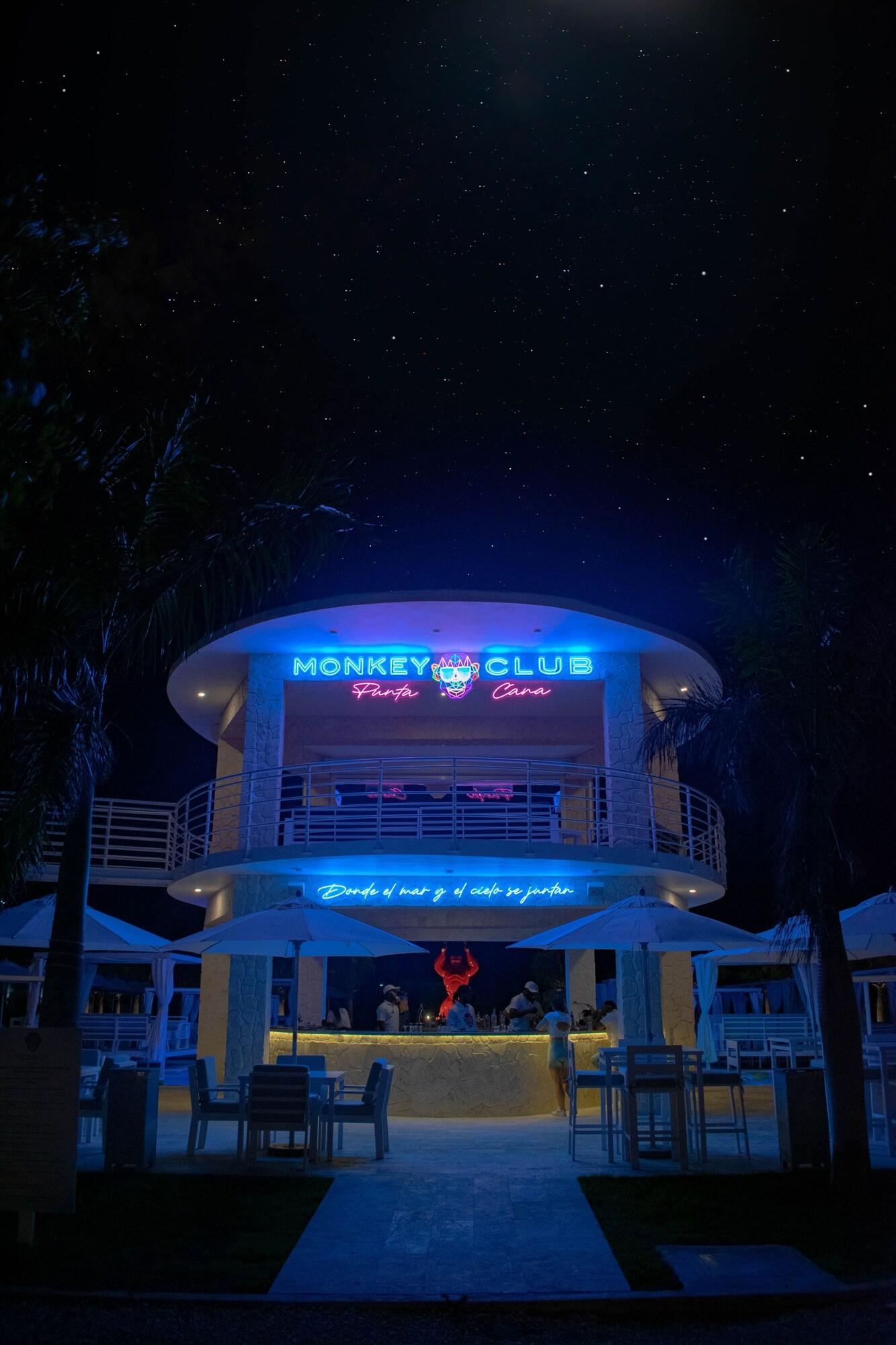 Playa Palmera Beach Resort