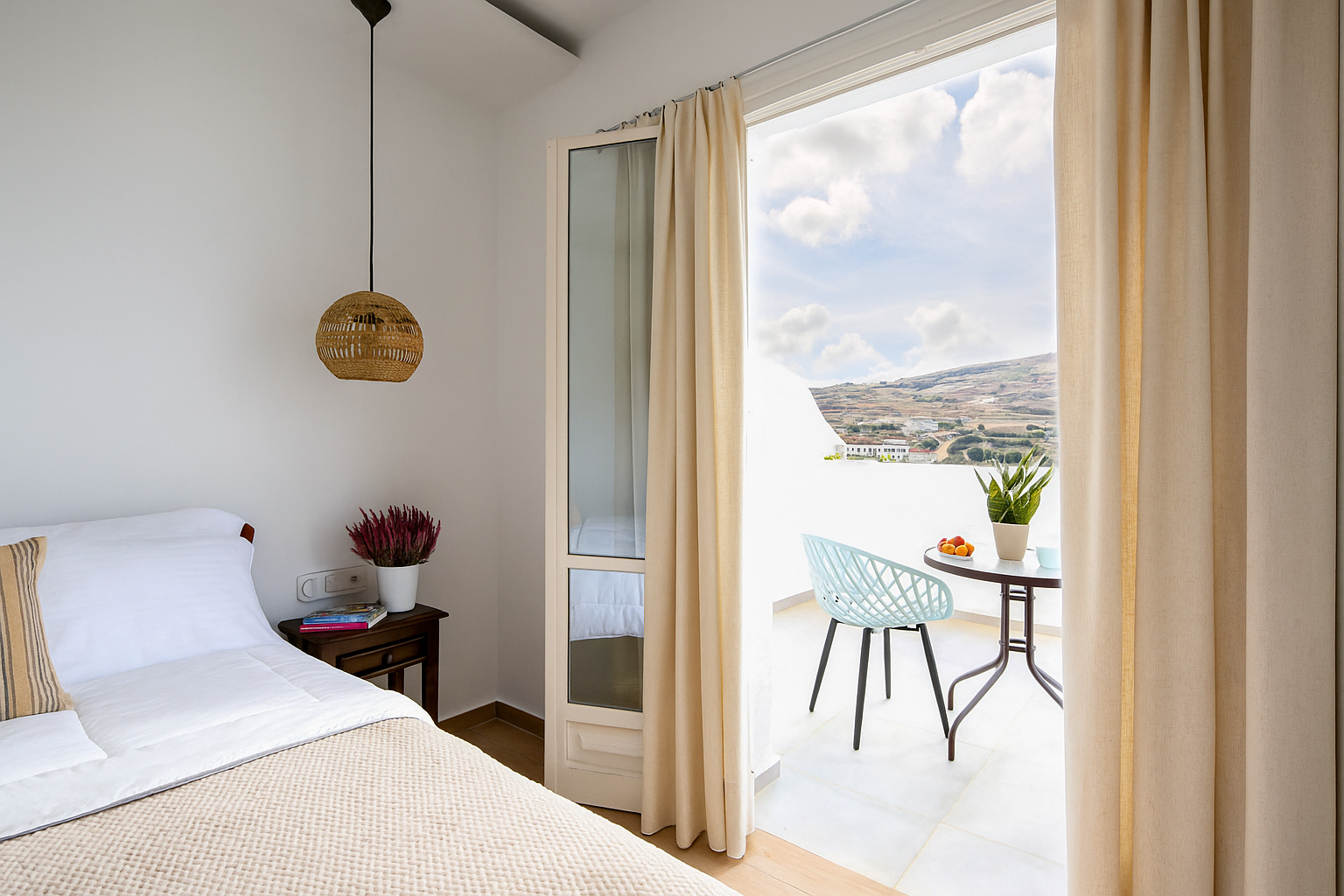 General view 3, Queen Bee, South Aegean