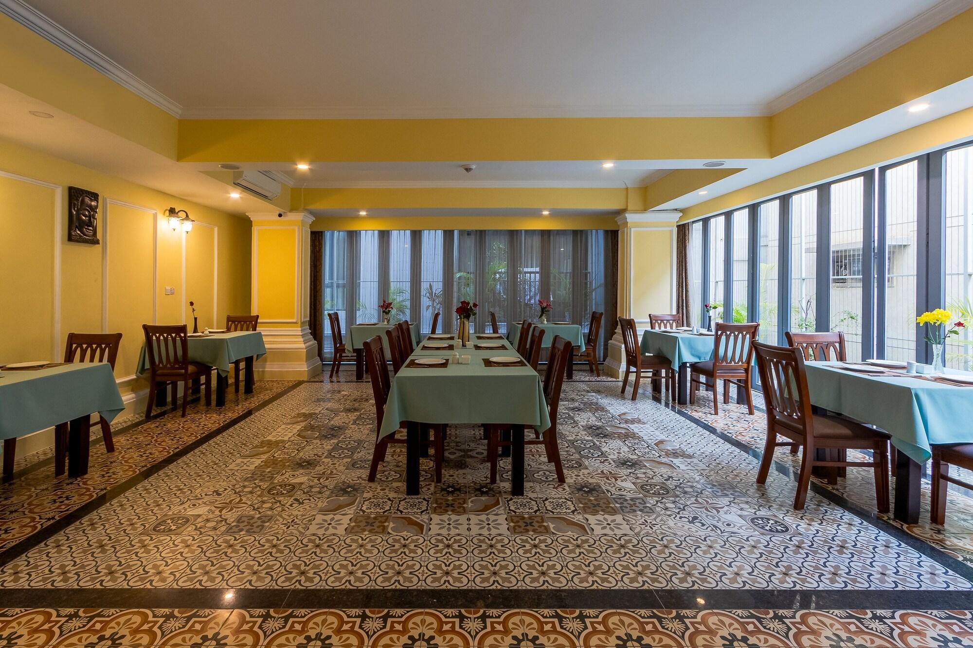 Arison Hotel