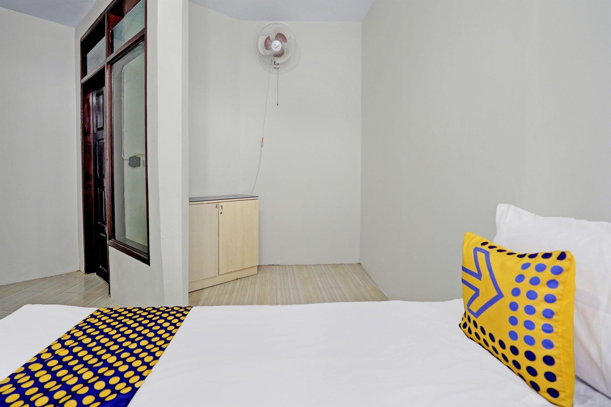 Spot On 92388 Villa Segi Delapan