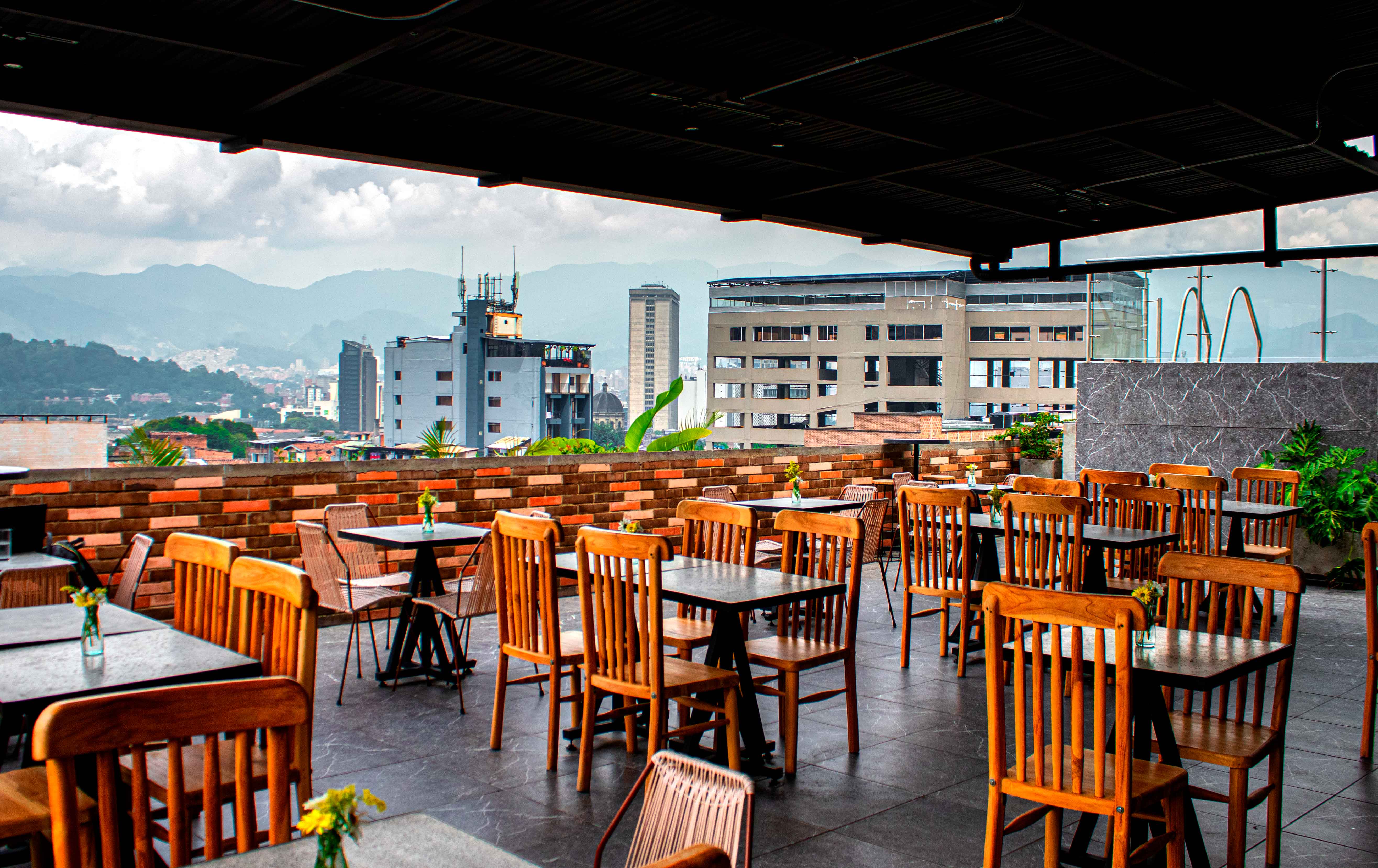 Appartments Pool And Rooftop Downtown Hotel
