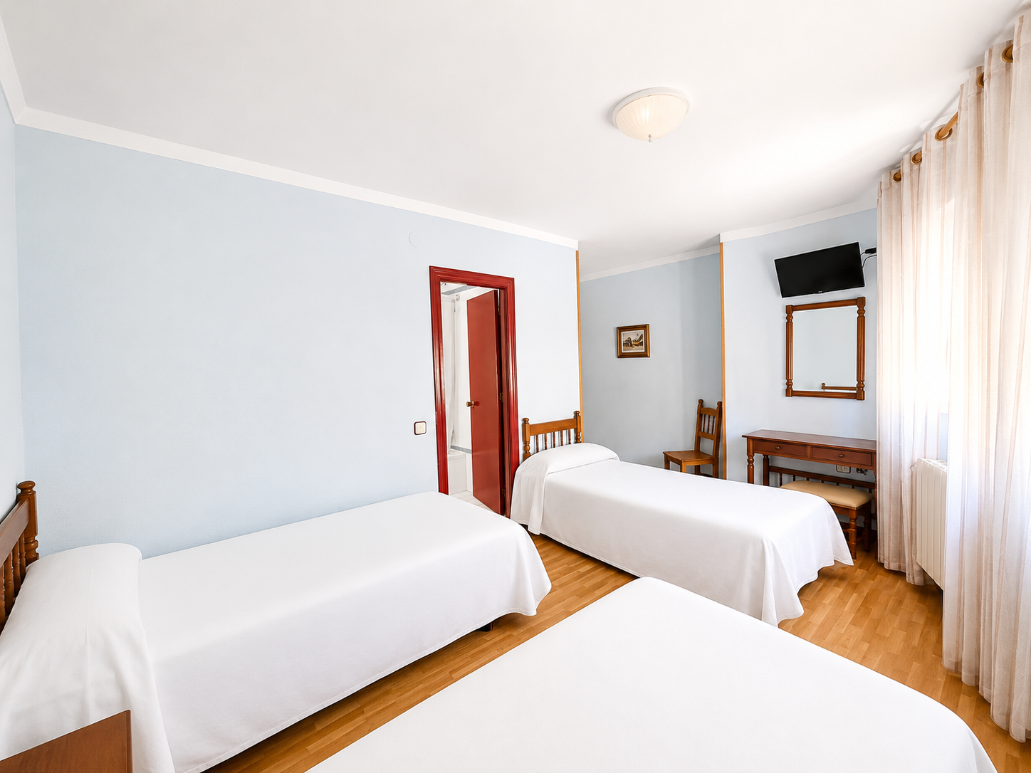 Hostal Ec Leon